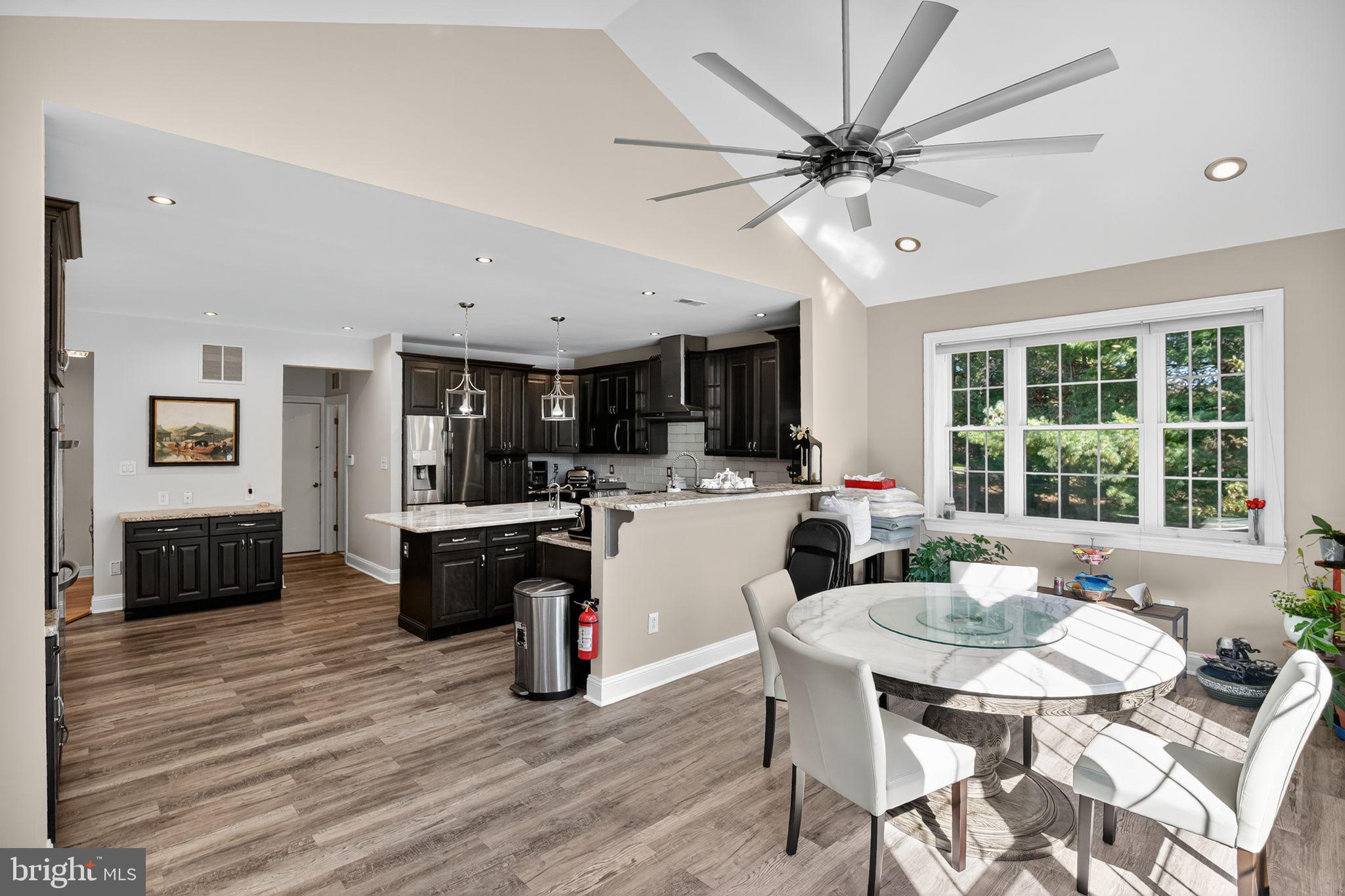 ROLLING GLEN - Residential