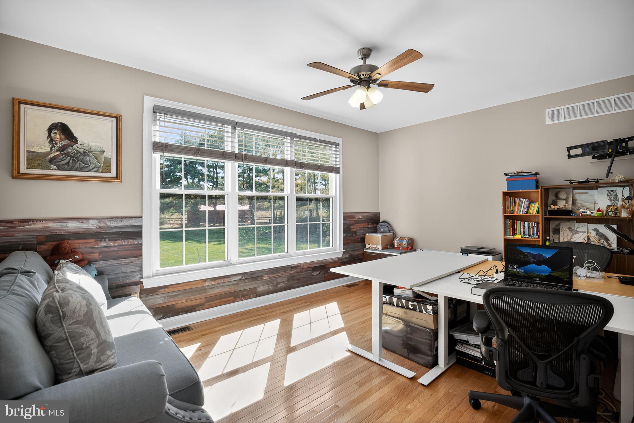 ROLLING GLEN - Residential