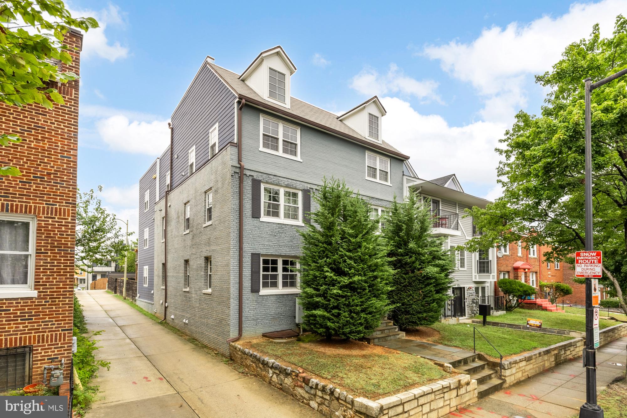 1820 INDEPENDENCE AVENUE SE 1