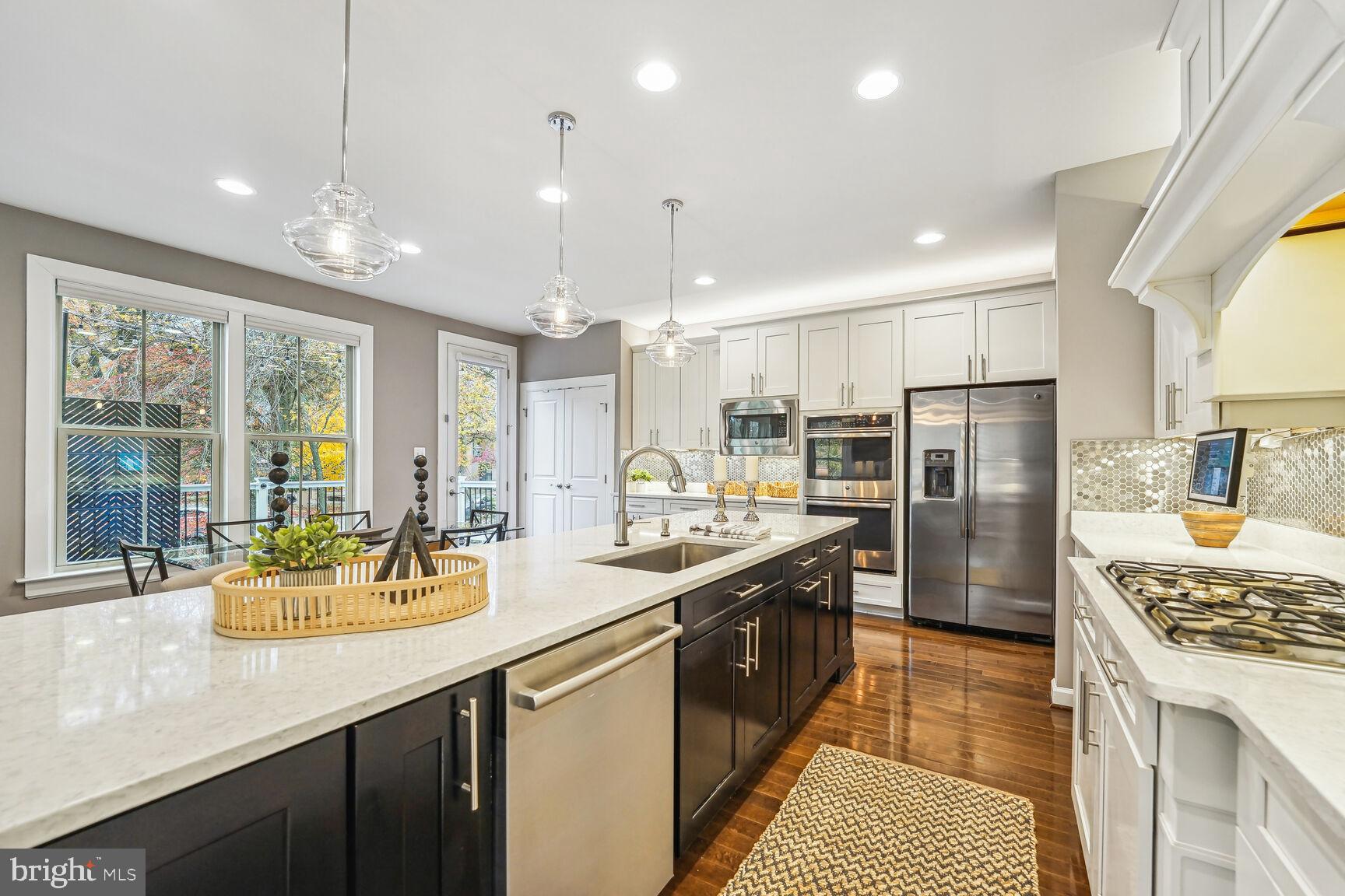 WOODSON SQUARE - Residential