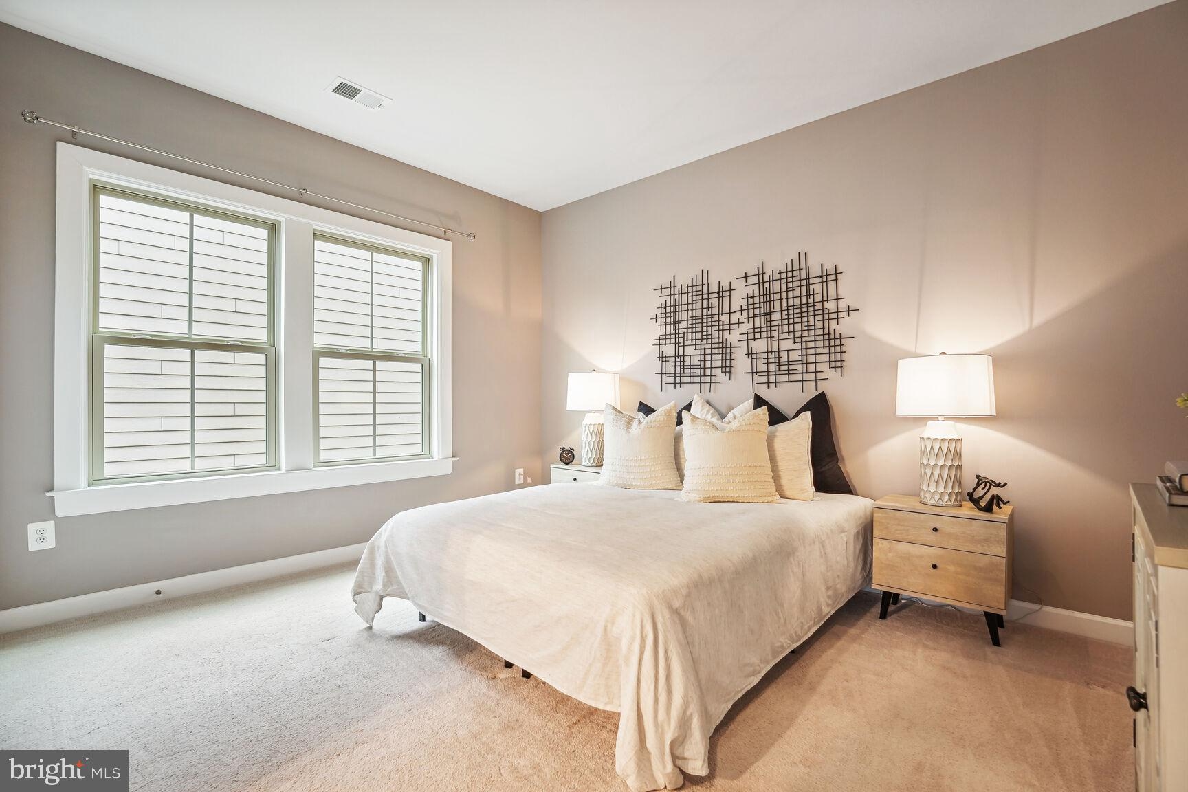 WOODSON SQUARE - Residential