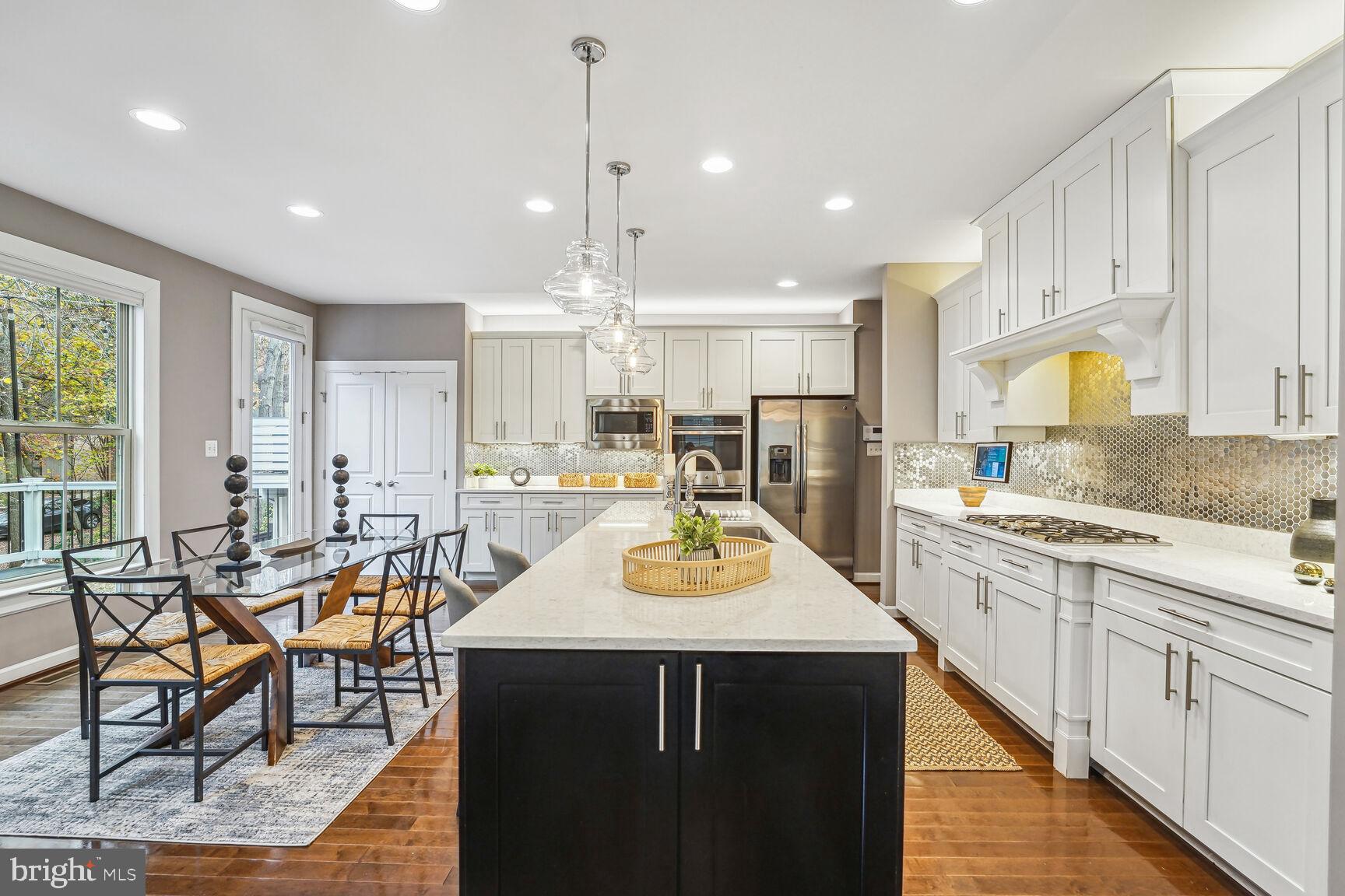 WOODSON SQUARE - Residential