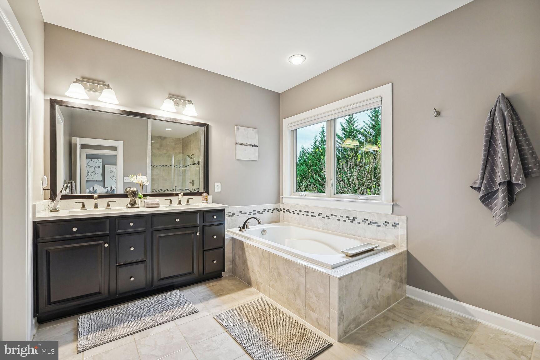 WOODSON SQUARE - Residential