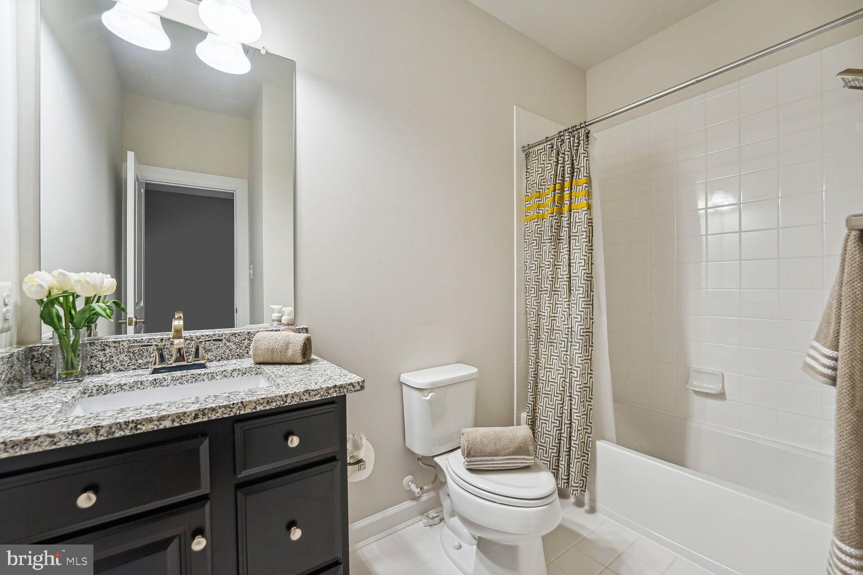 WOODSON SQUARE - Residential