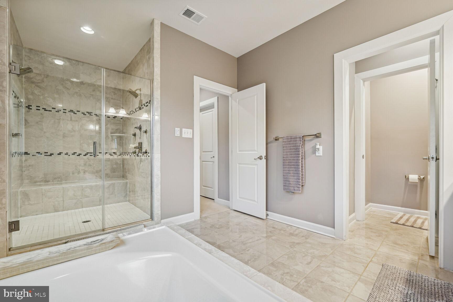 WOODSON SQUARE - Residential