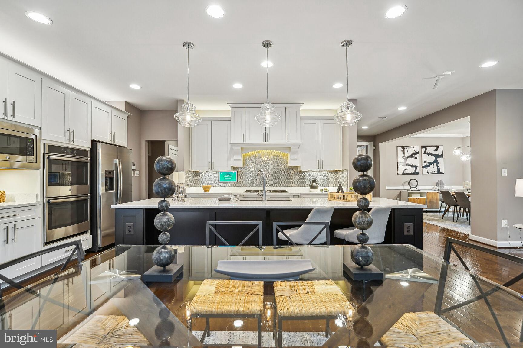 WOODSON SQUARE - Residential