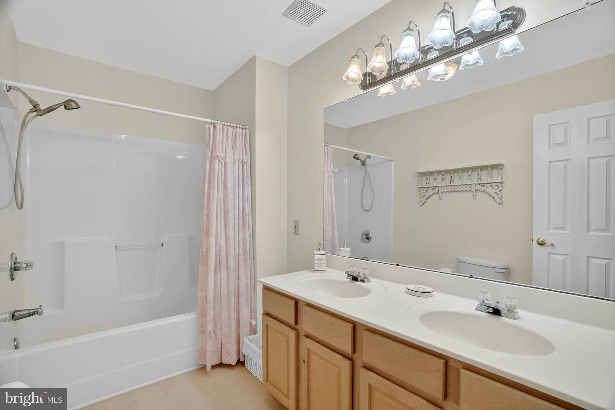 WINDING BROOKE - Residential