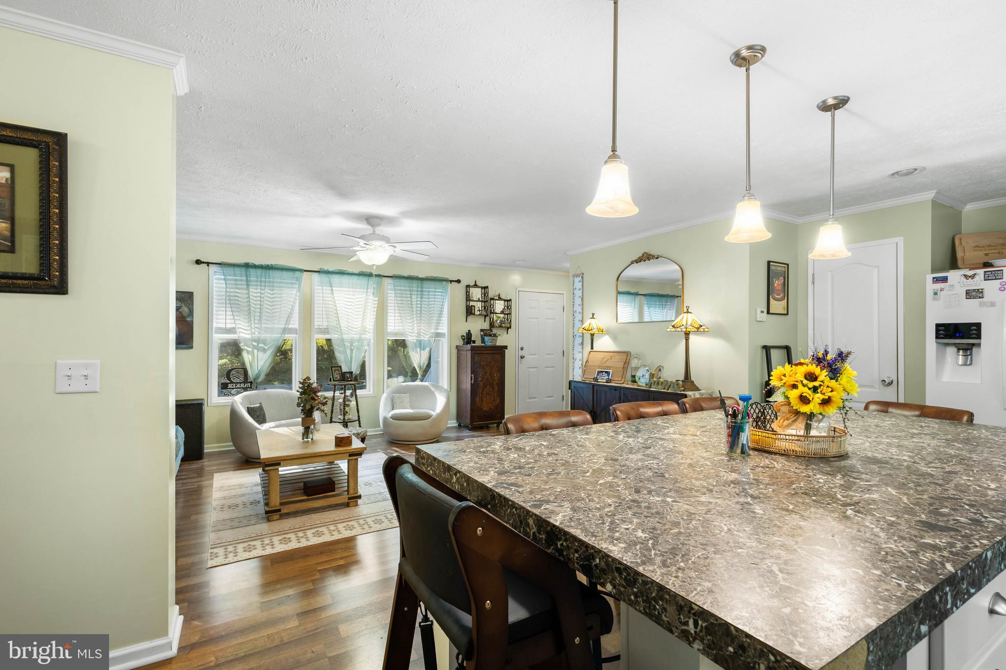 COLES POINT - Residential