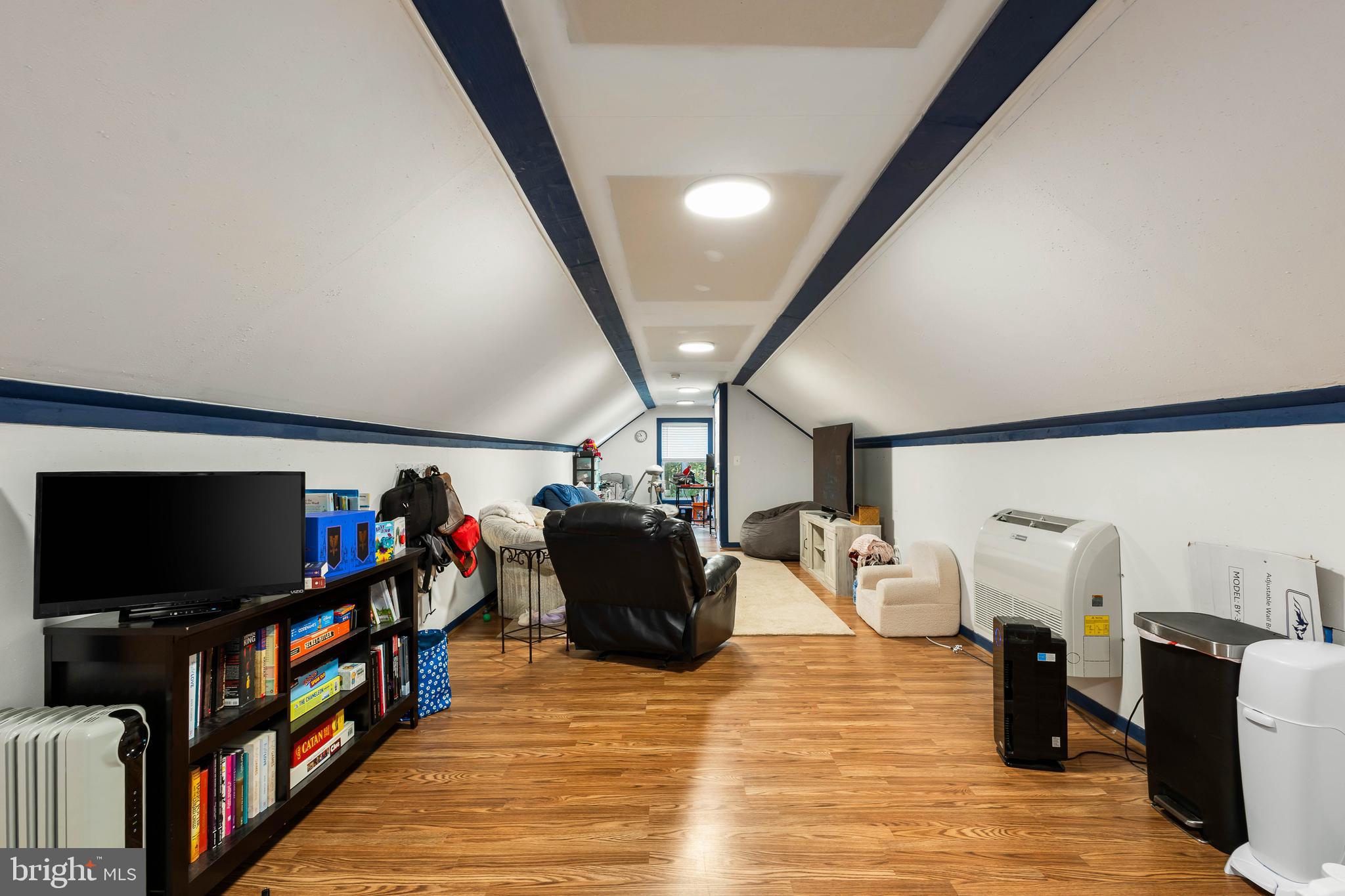 COLES POINT - Residential