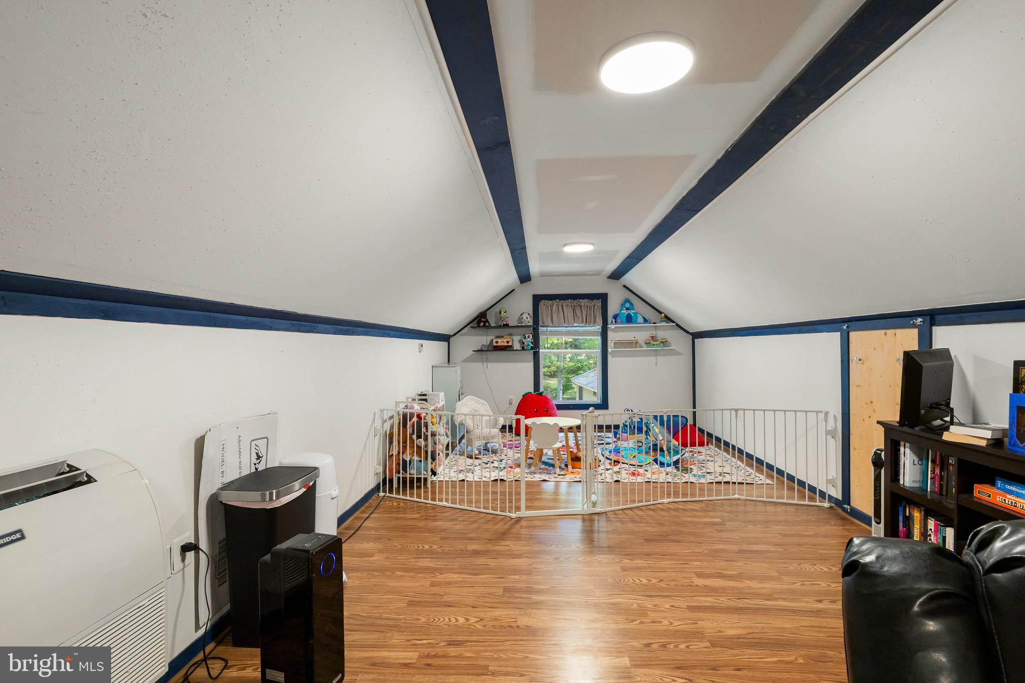 COLES POINT - Residential