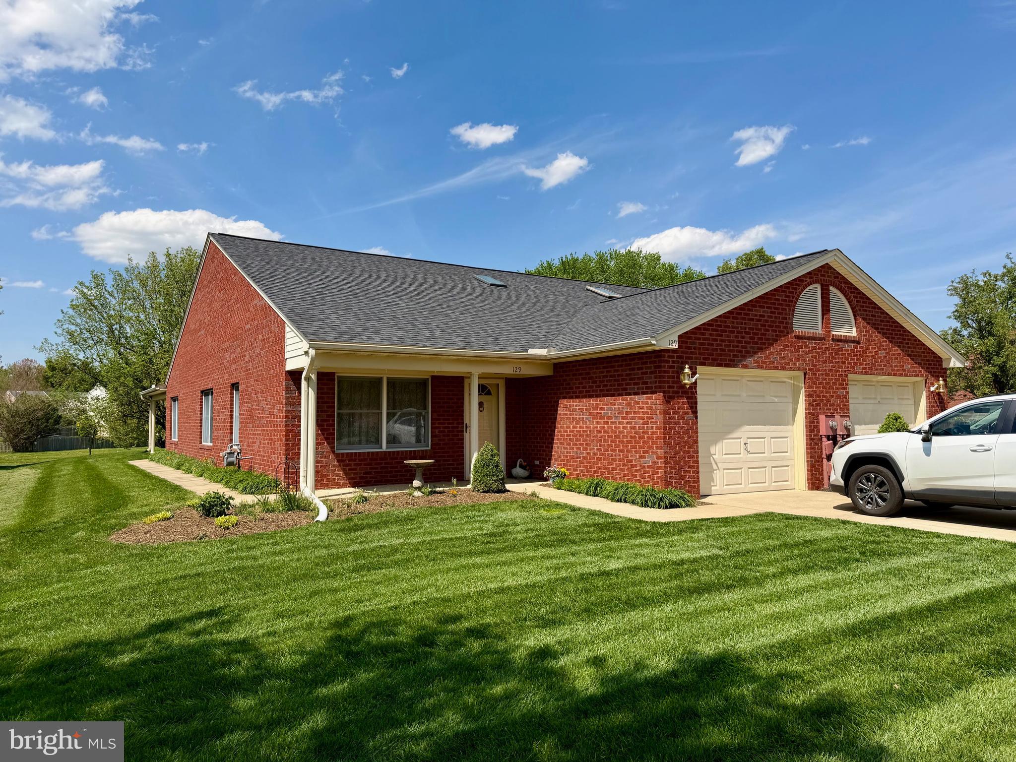 ENGLEBROOK PARK - Residential