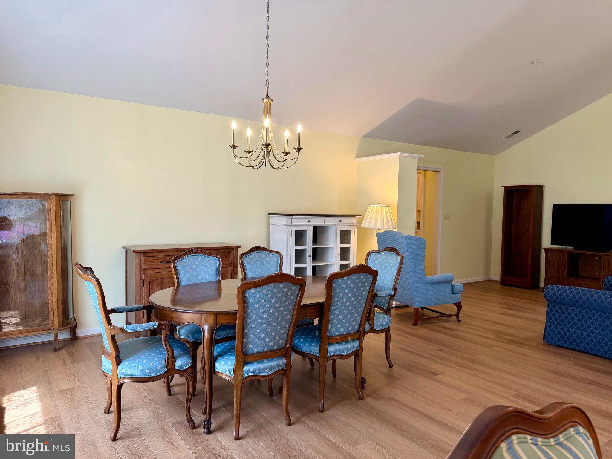 ENGLEBROOK PARK - Residential