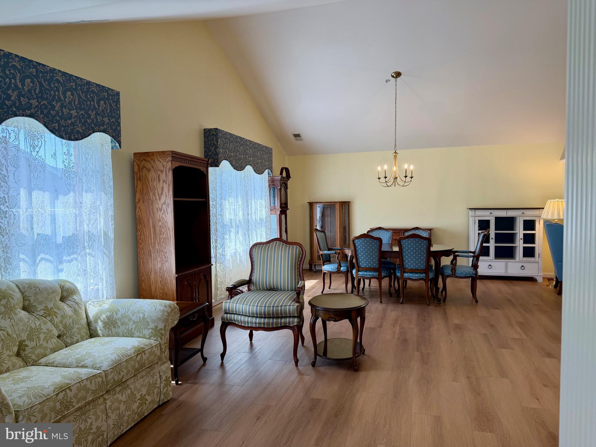 ENGLEBROOK PARK - Residential