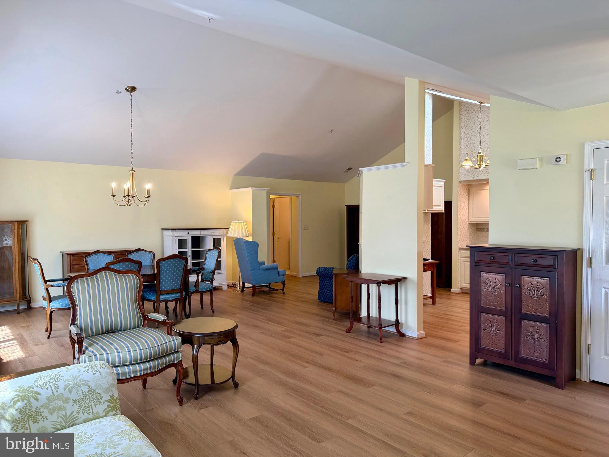 ENGLEBROOK PARK - Residential