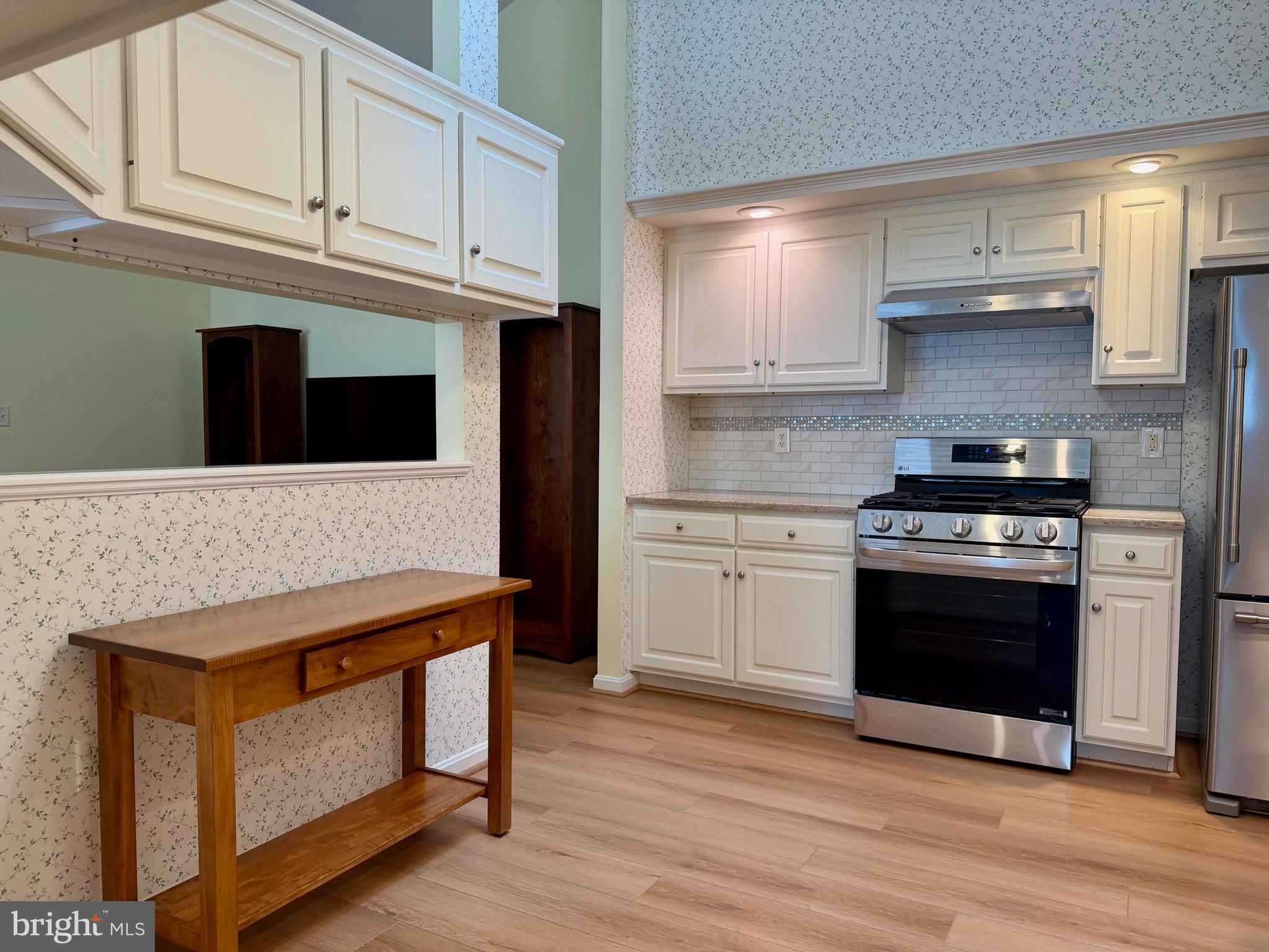 ENGLEBROOK PARK - Residential