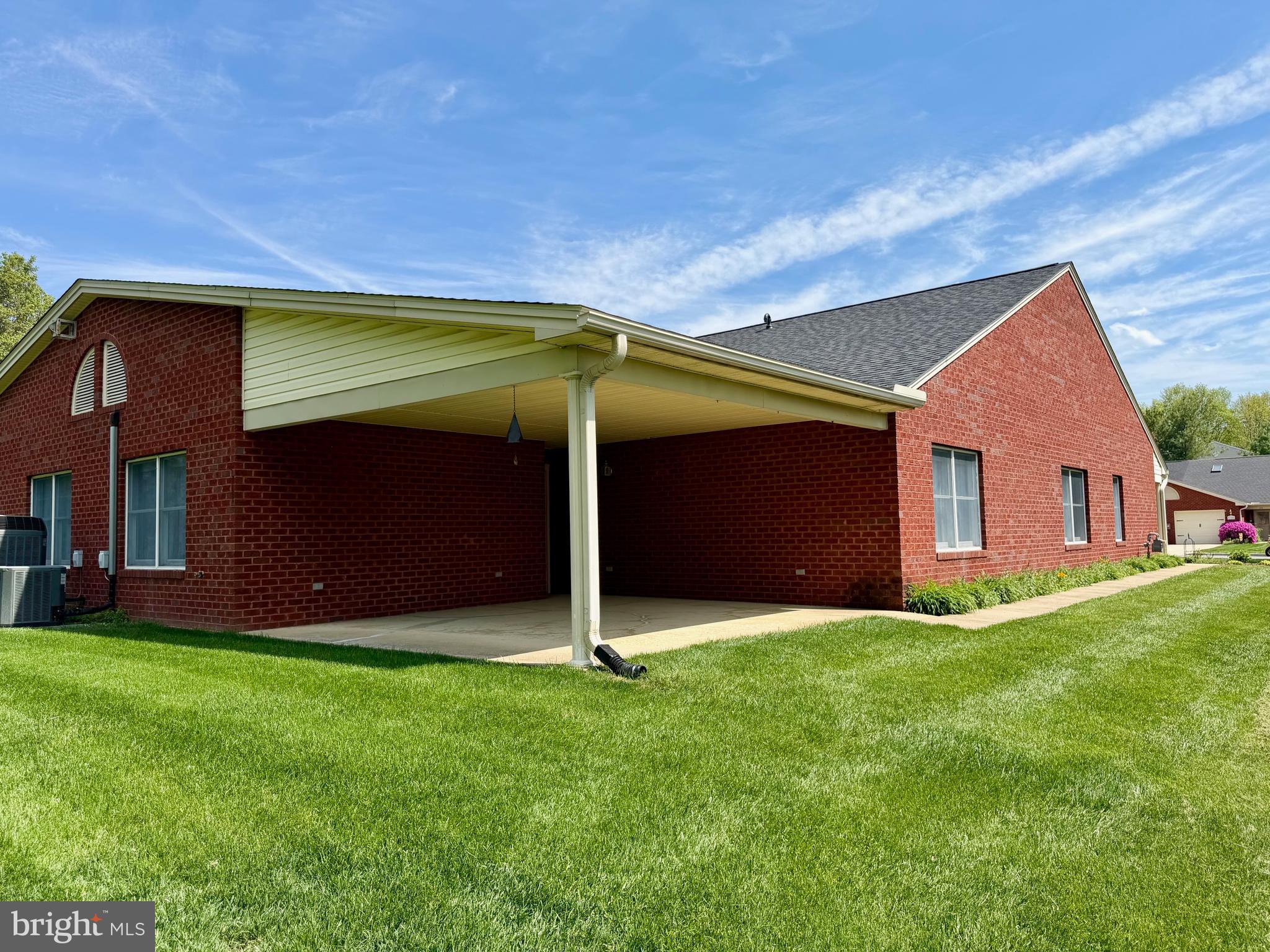 ENGLEBROOK PARK - Residential