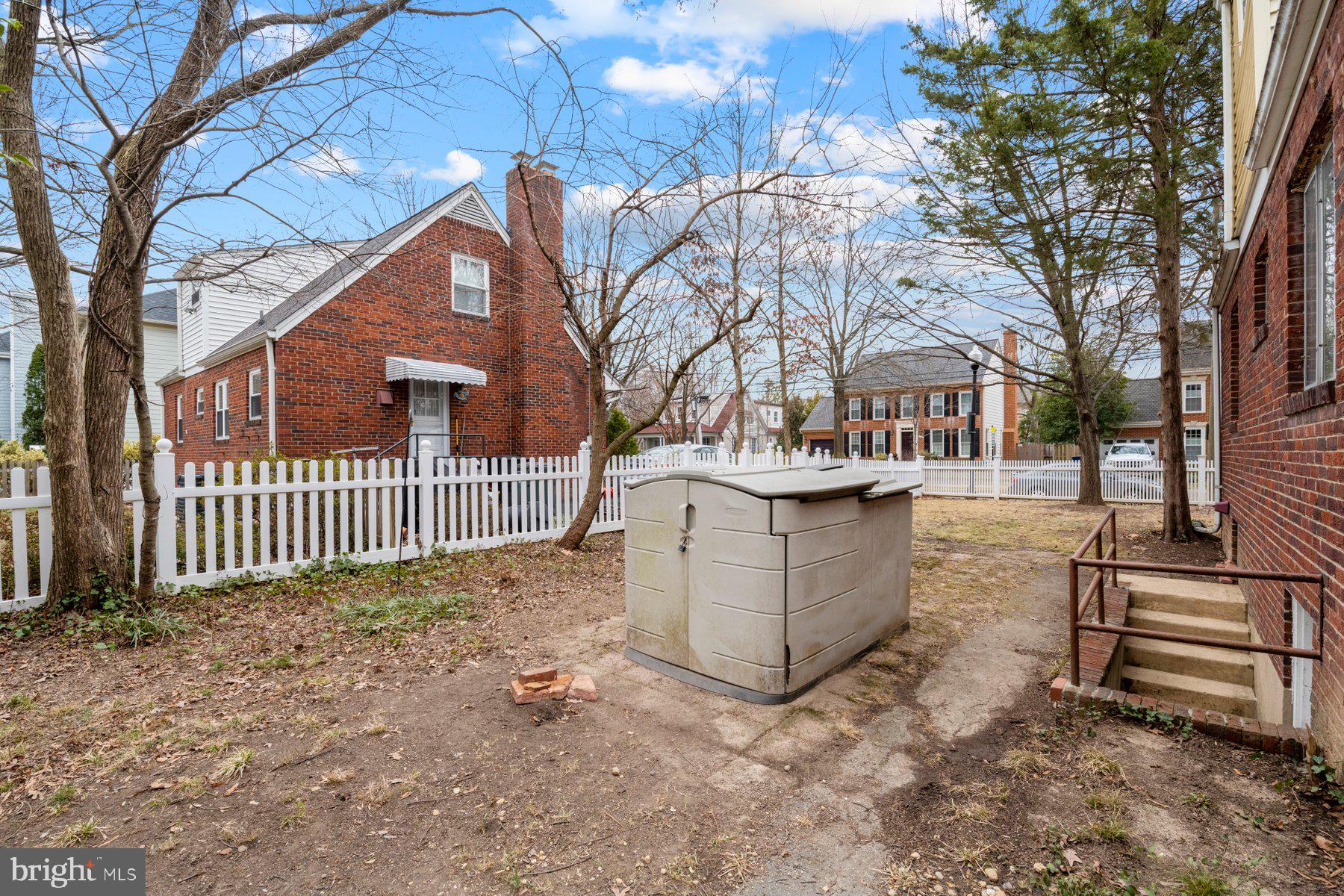 BARCROFT - Residential