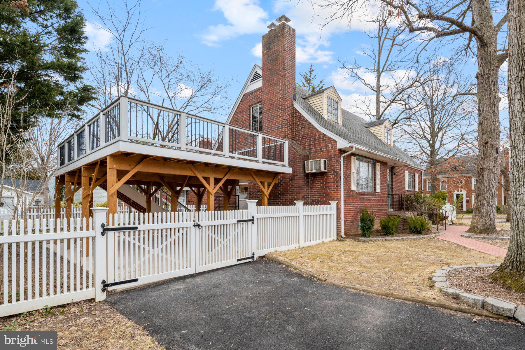 BARCROFT - Residential