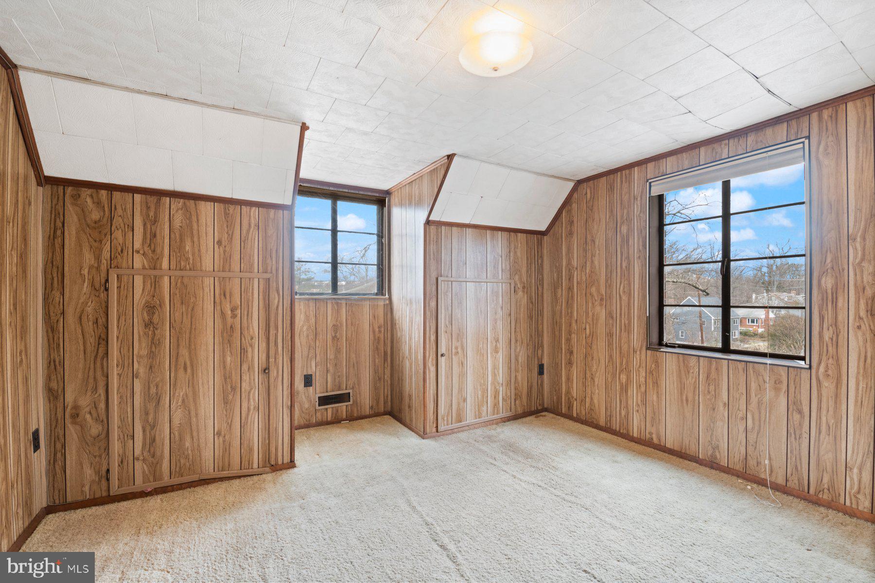 BARCROFT - Residential