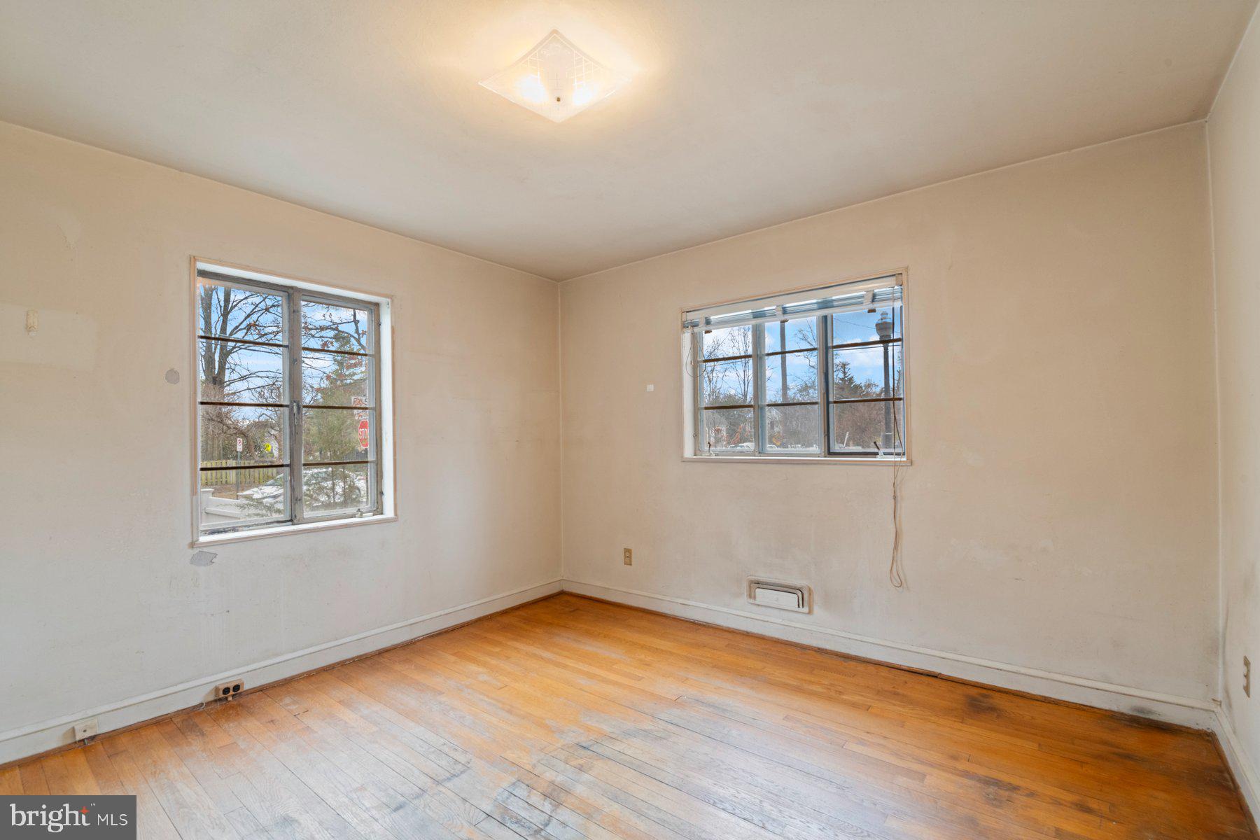 BARCROFT - Residential