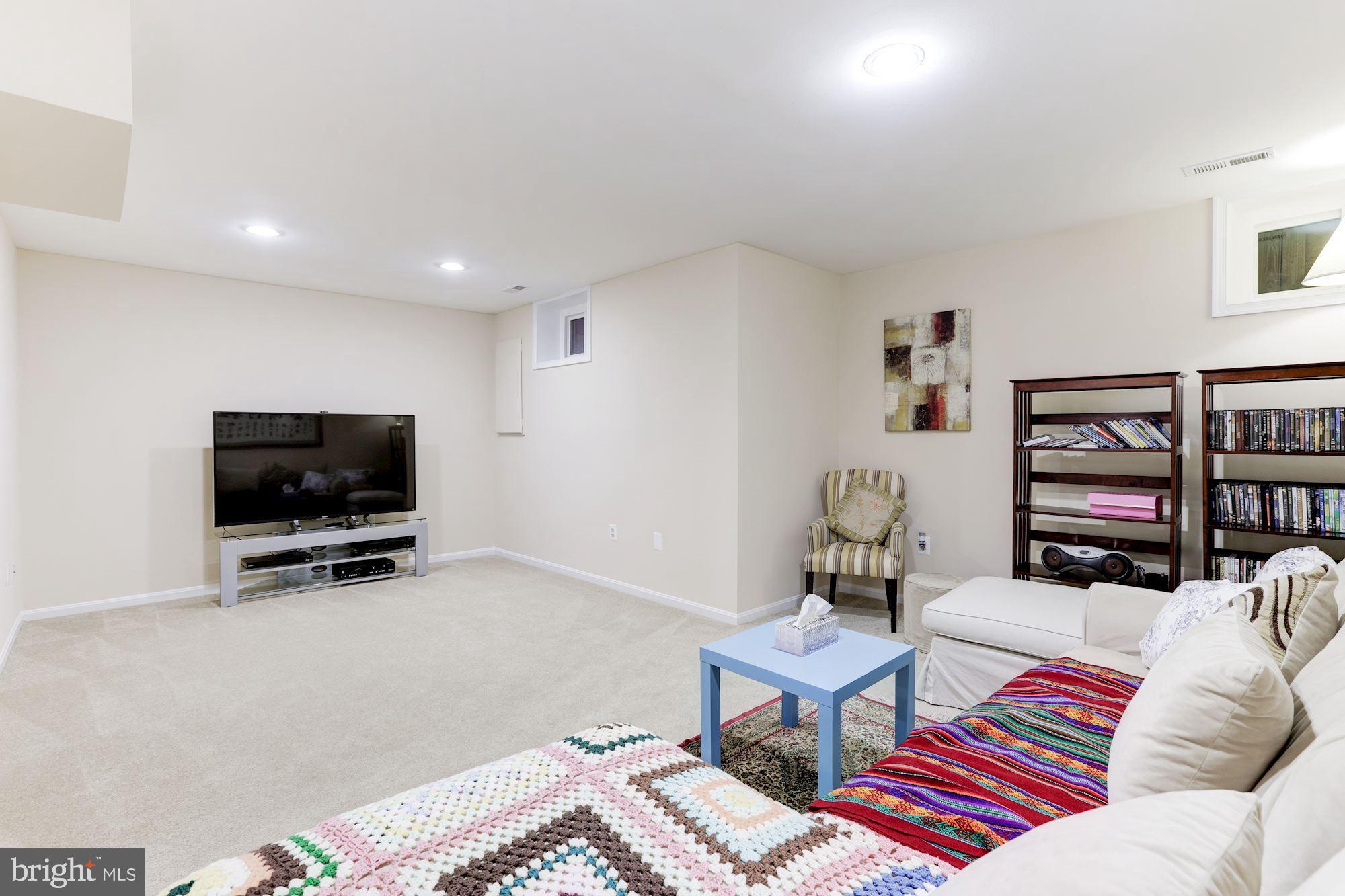 WOODSTONE - Residential Lease