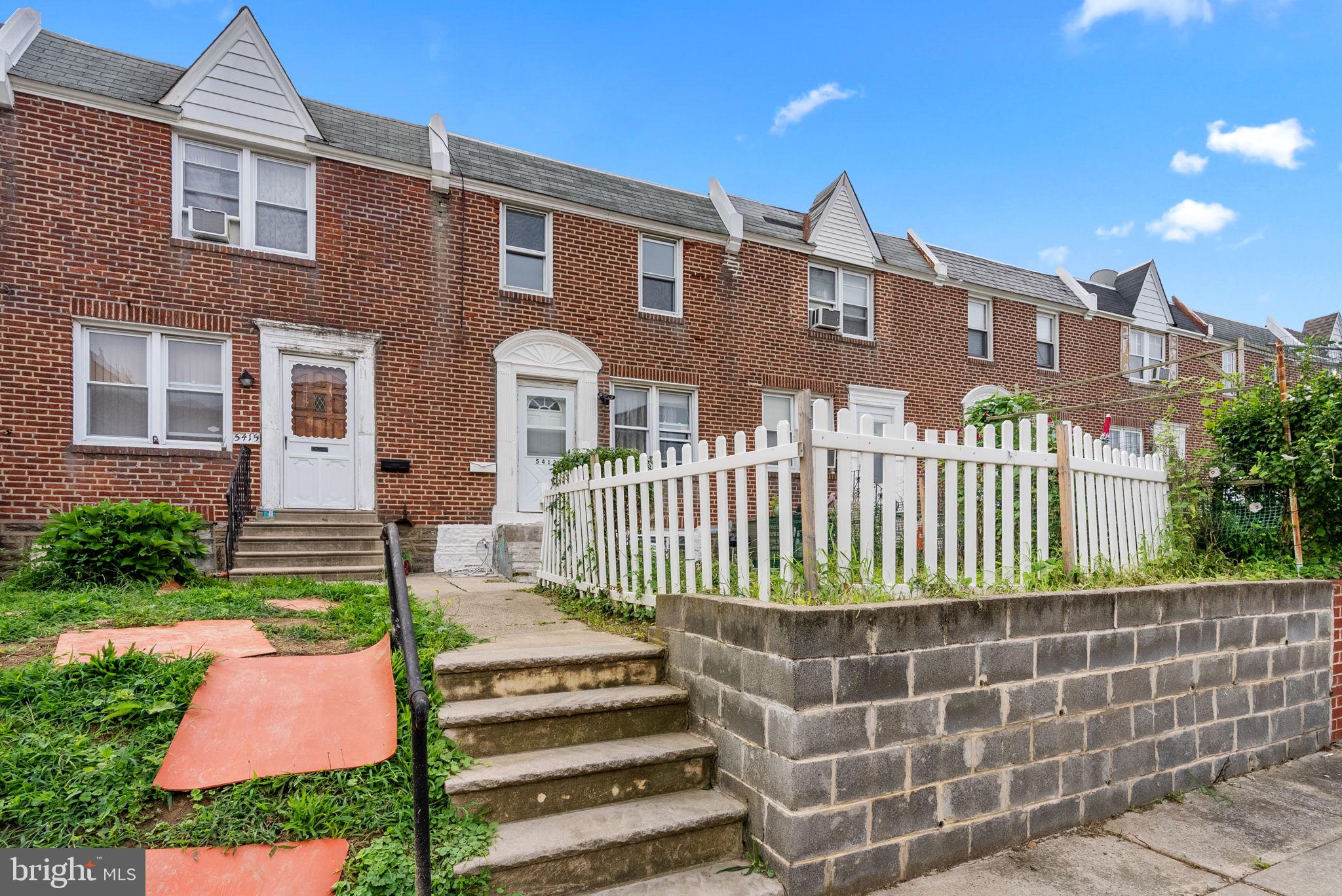 LAWNDALE - Residential