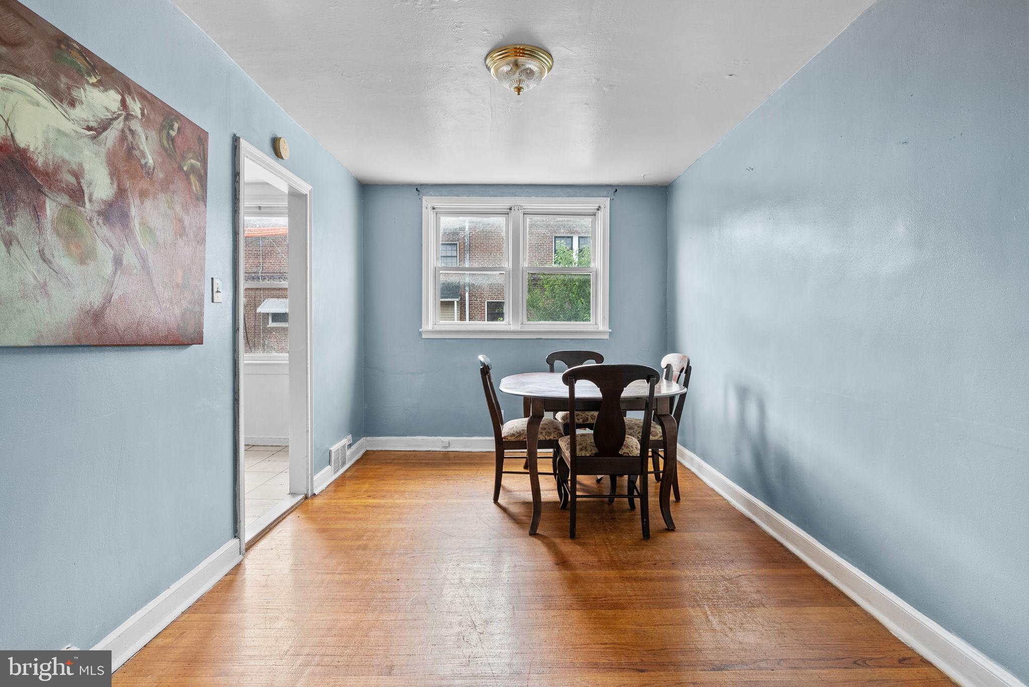 LAWNDALE - Residential