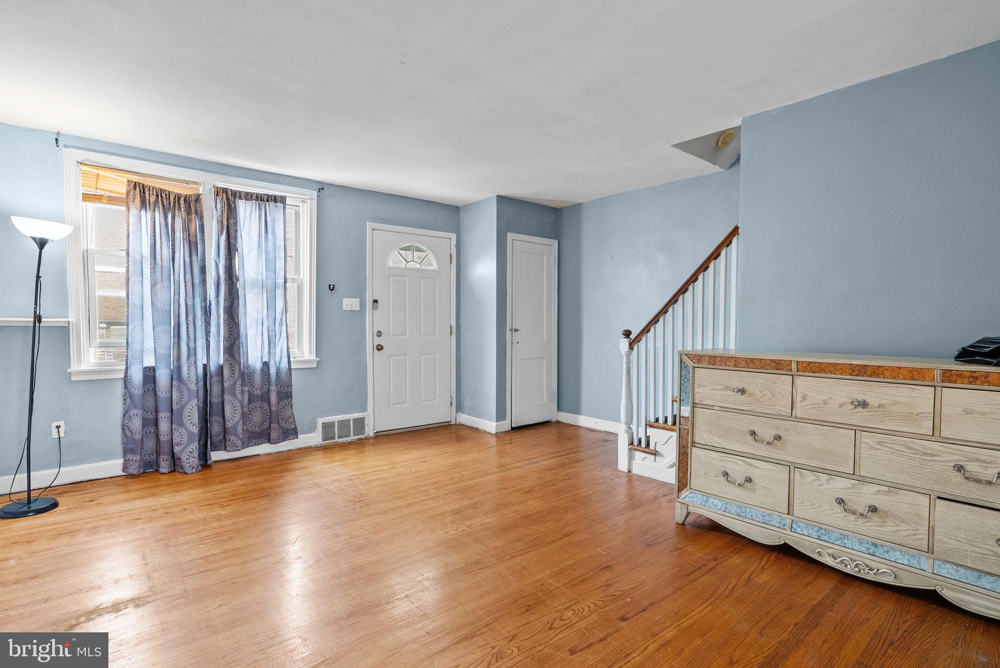 LAWNDALE - Residential
