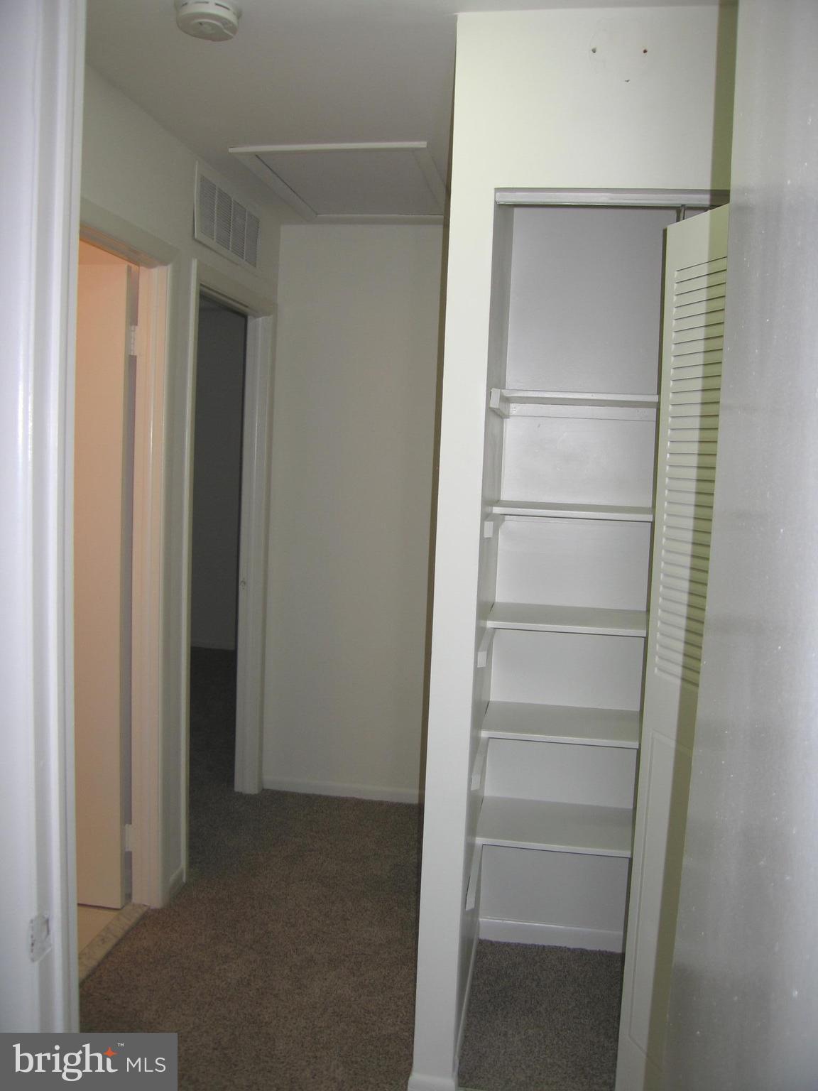 VILLA D ESTE VILLAGE - Residential Lease