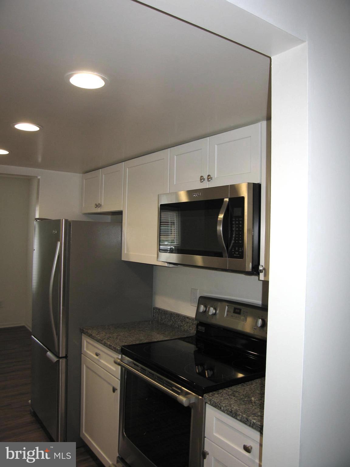 VILLA D ESTE VILLAGE - Residential Lease