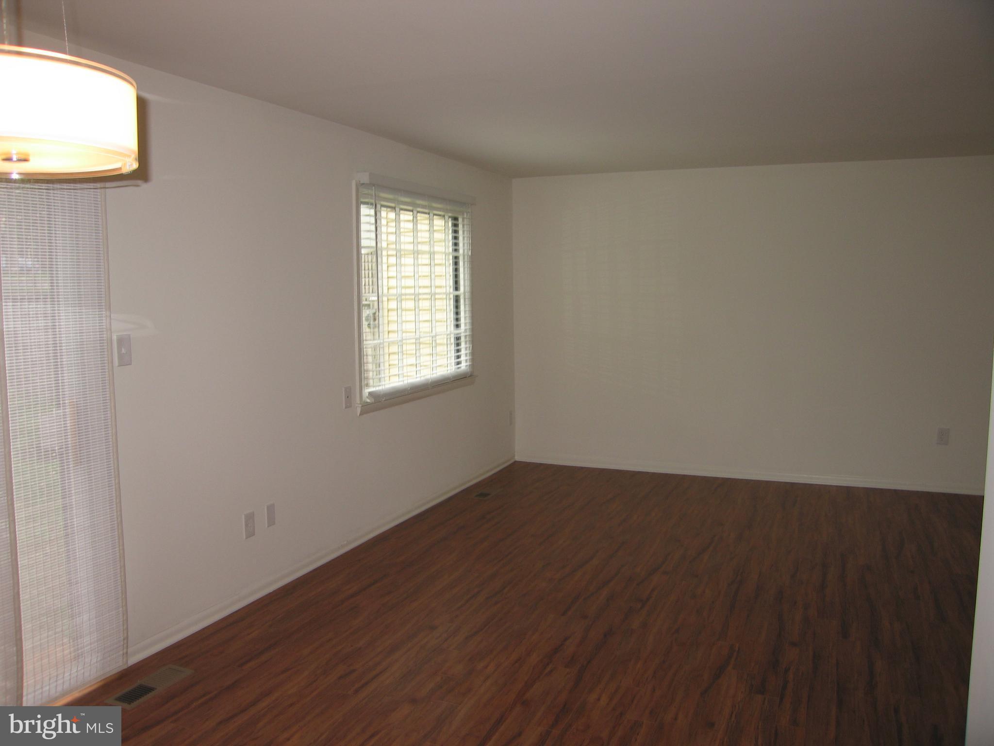 VILLA D ESTE VILLAGE - Residential Lease