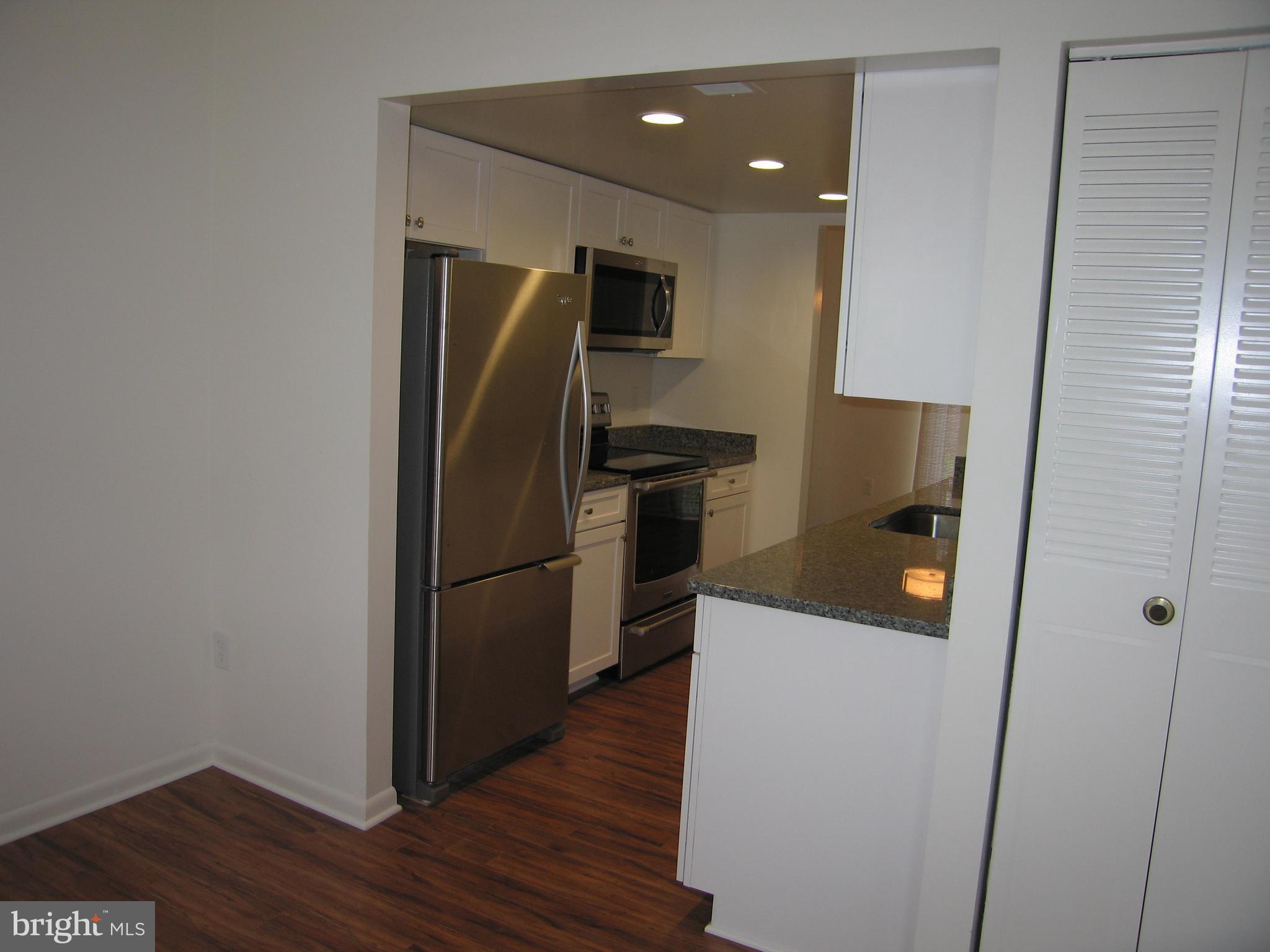 VILLA D ESTE VILLAGE - Residential Lease