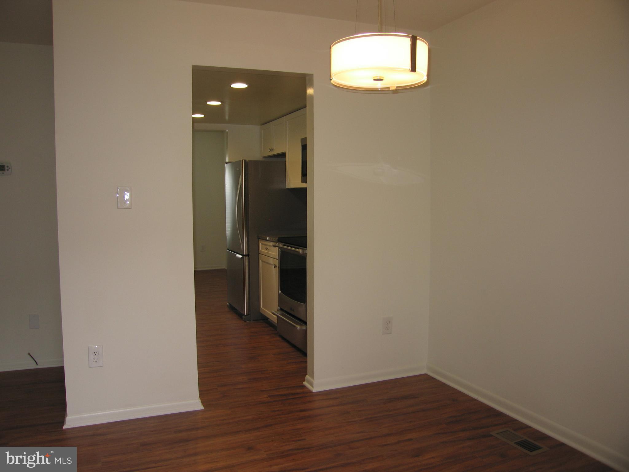 VILLA D ESTE VILLAGE - Residential Lease