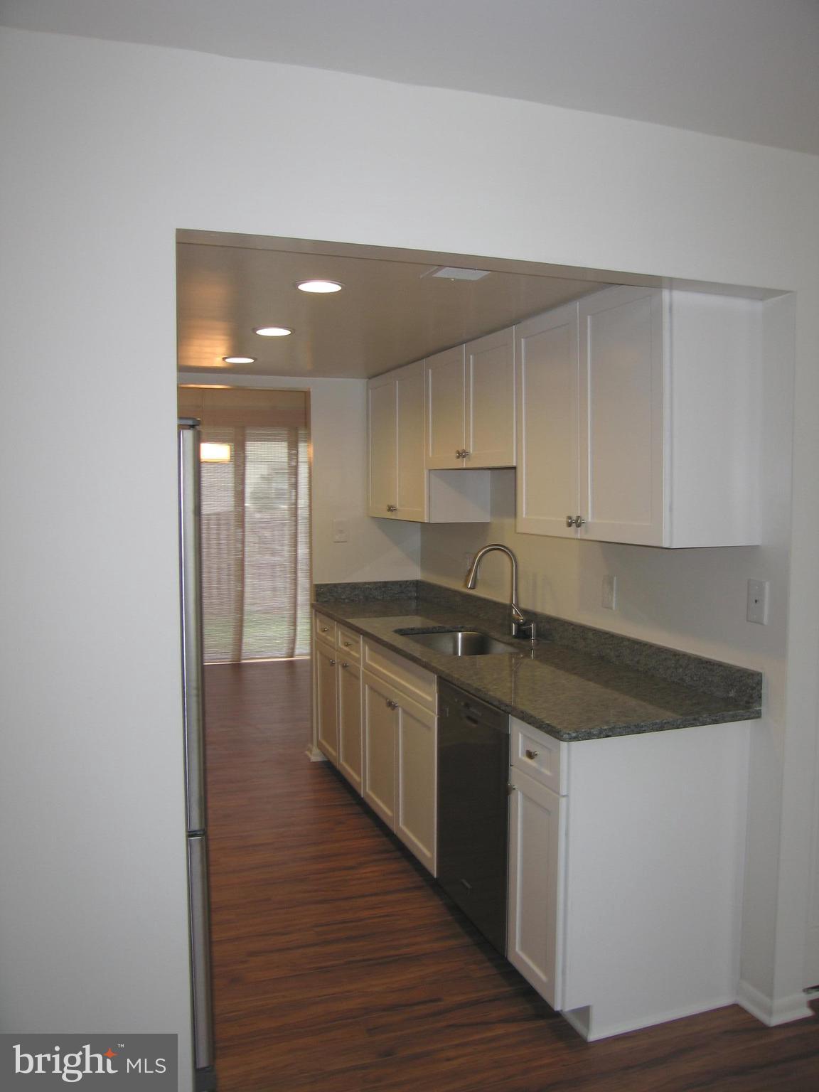 VILLA D ESTE VILLAGE - Residential Lease