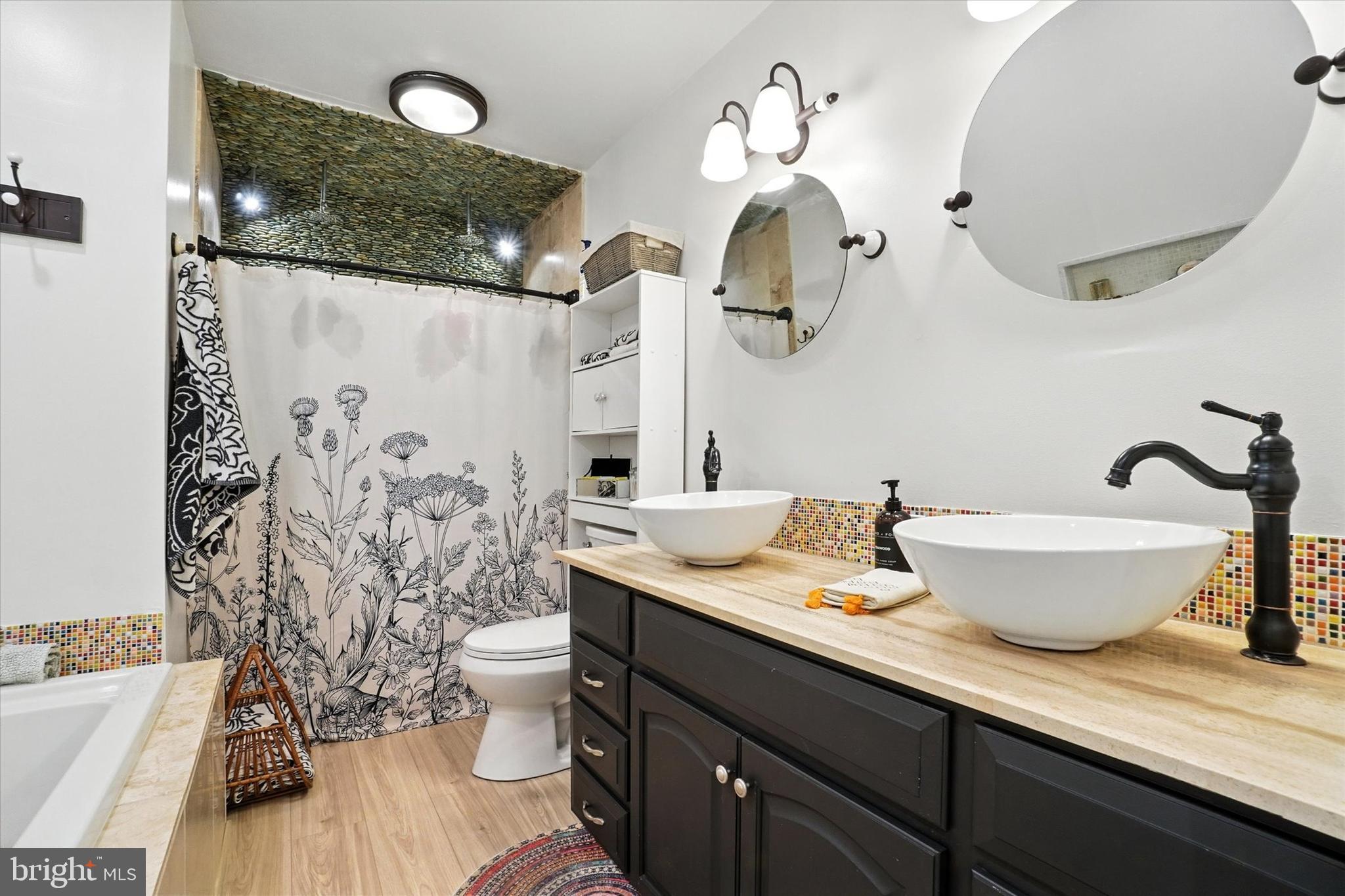 SHELLEYS RIVERVIEW - Residential