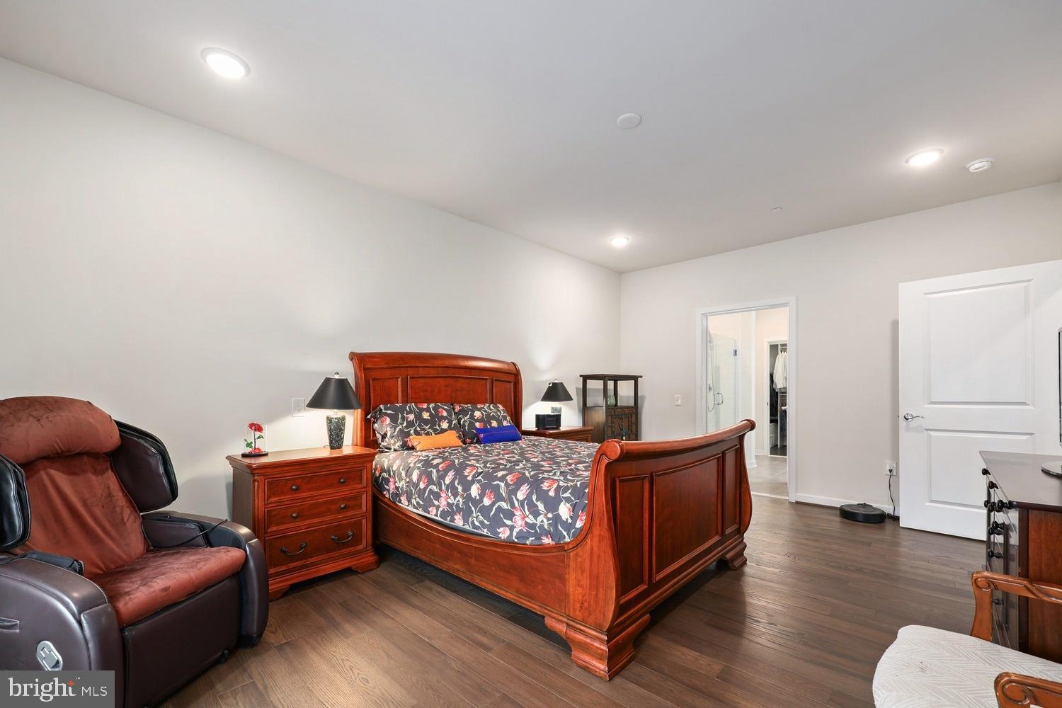 MOUNT VINEYARD - Residential Lease