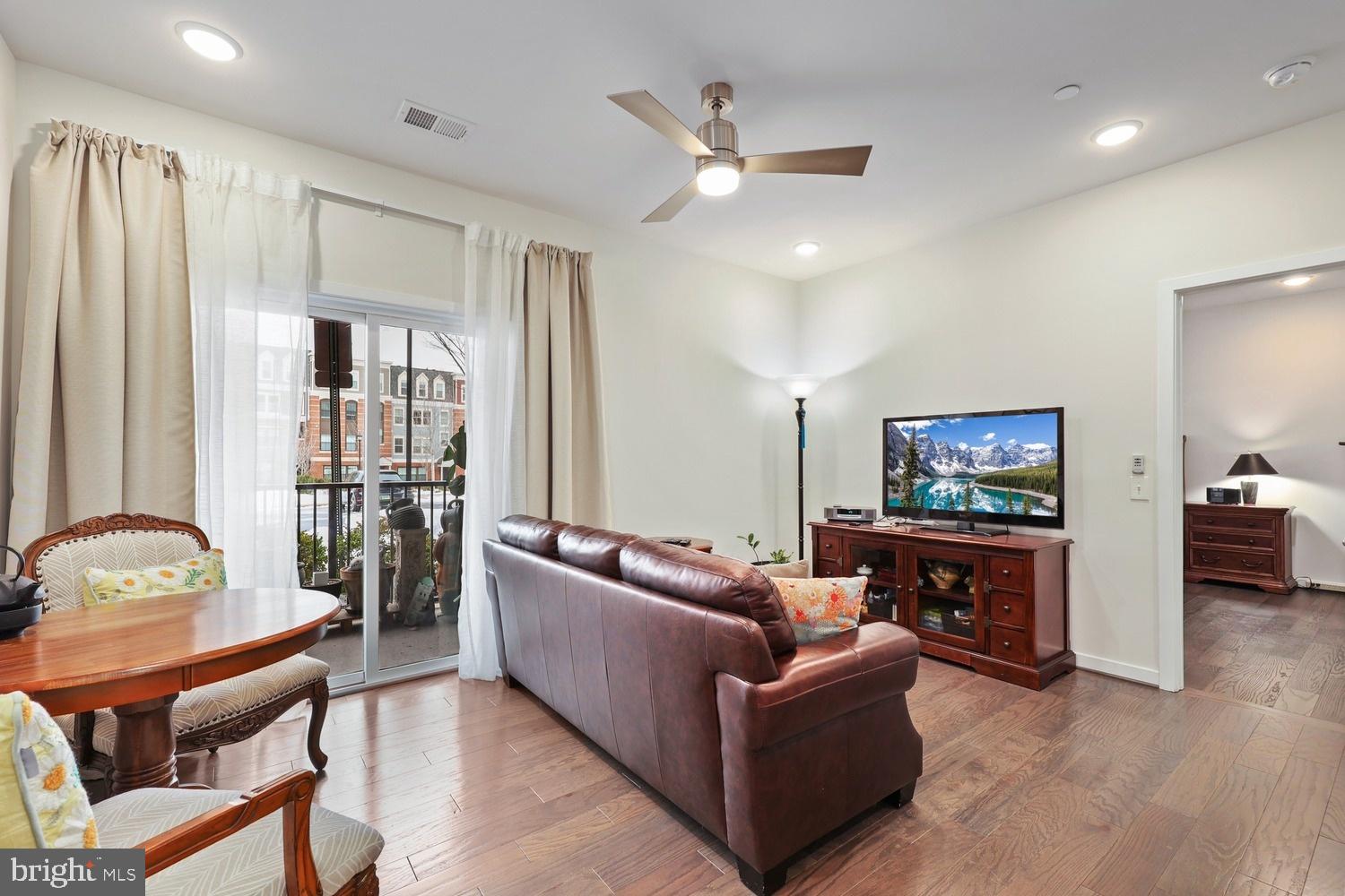 MOUNT VINEYARD - Residential Lease