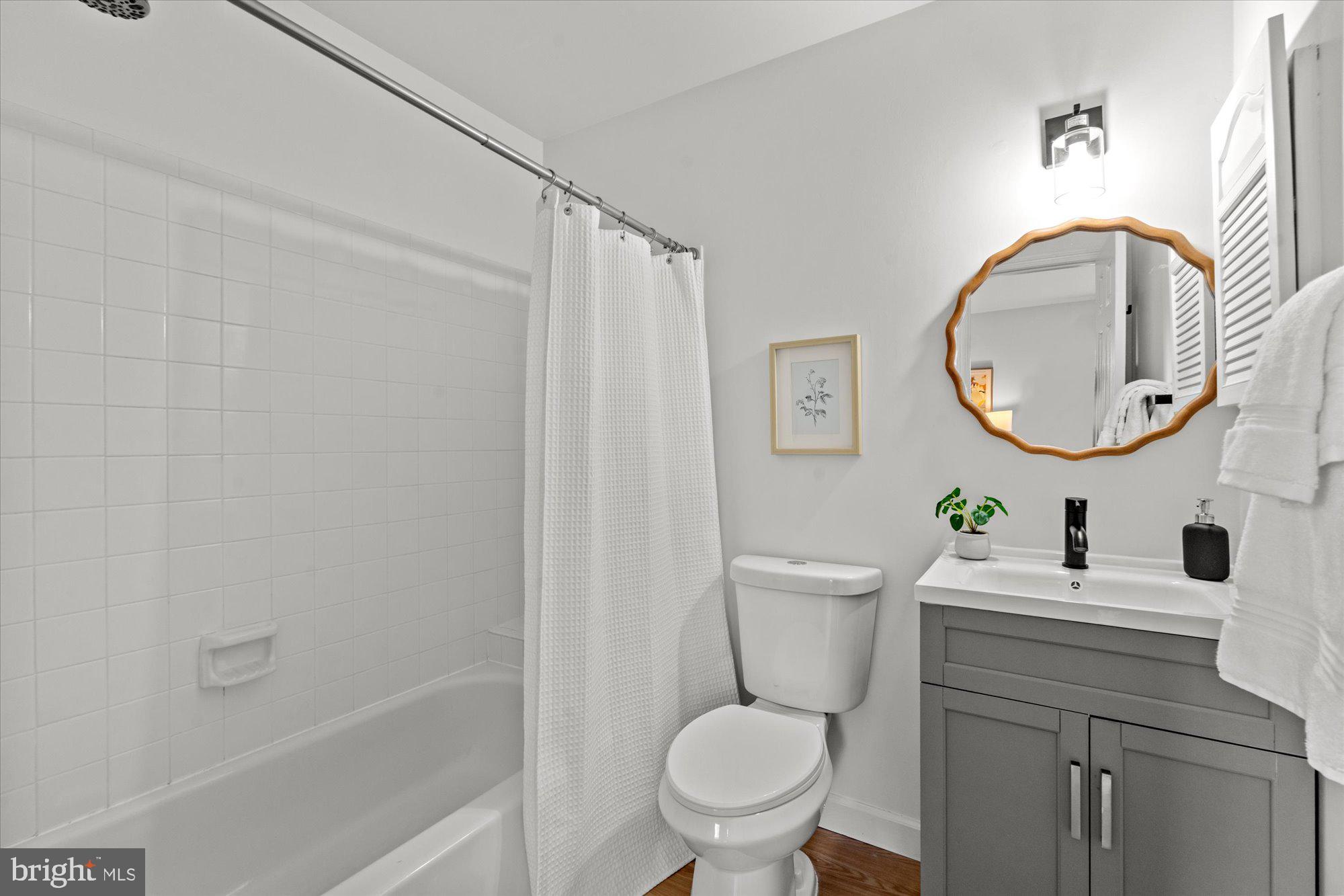 WELLINGTON COMMONS - Residential