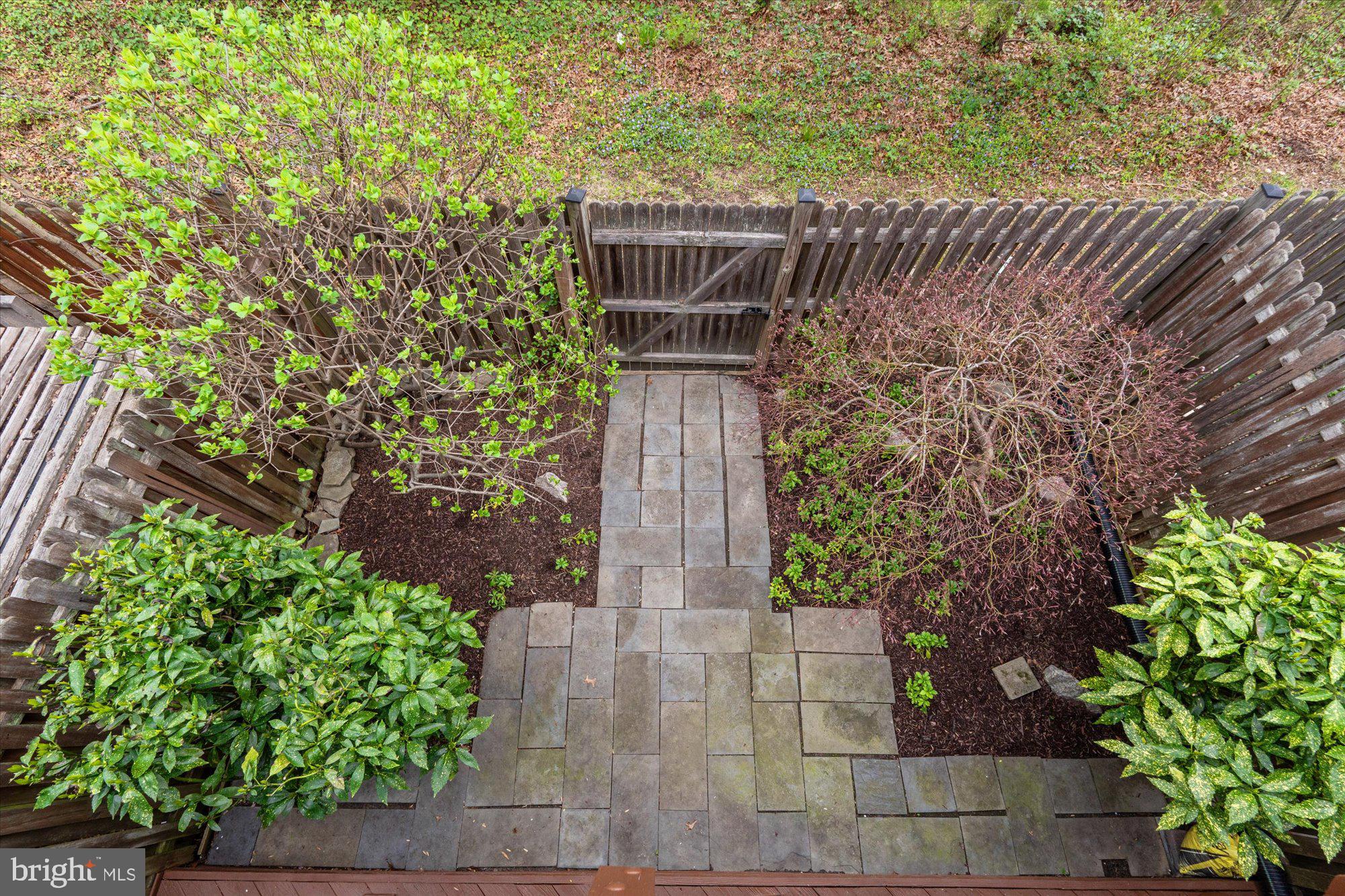 WELLINGTON COMMONS - Residential