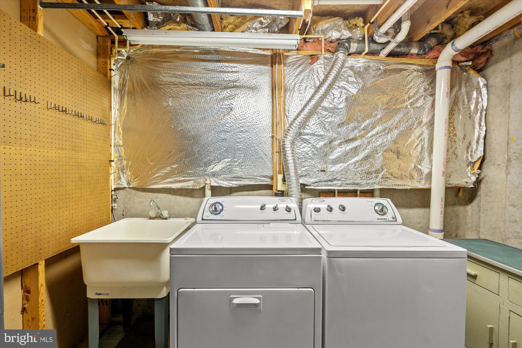 WELLINGTON COMMONS - Residential