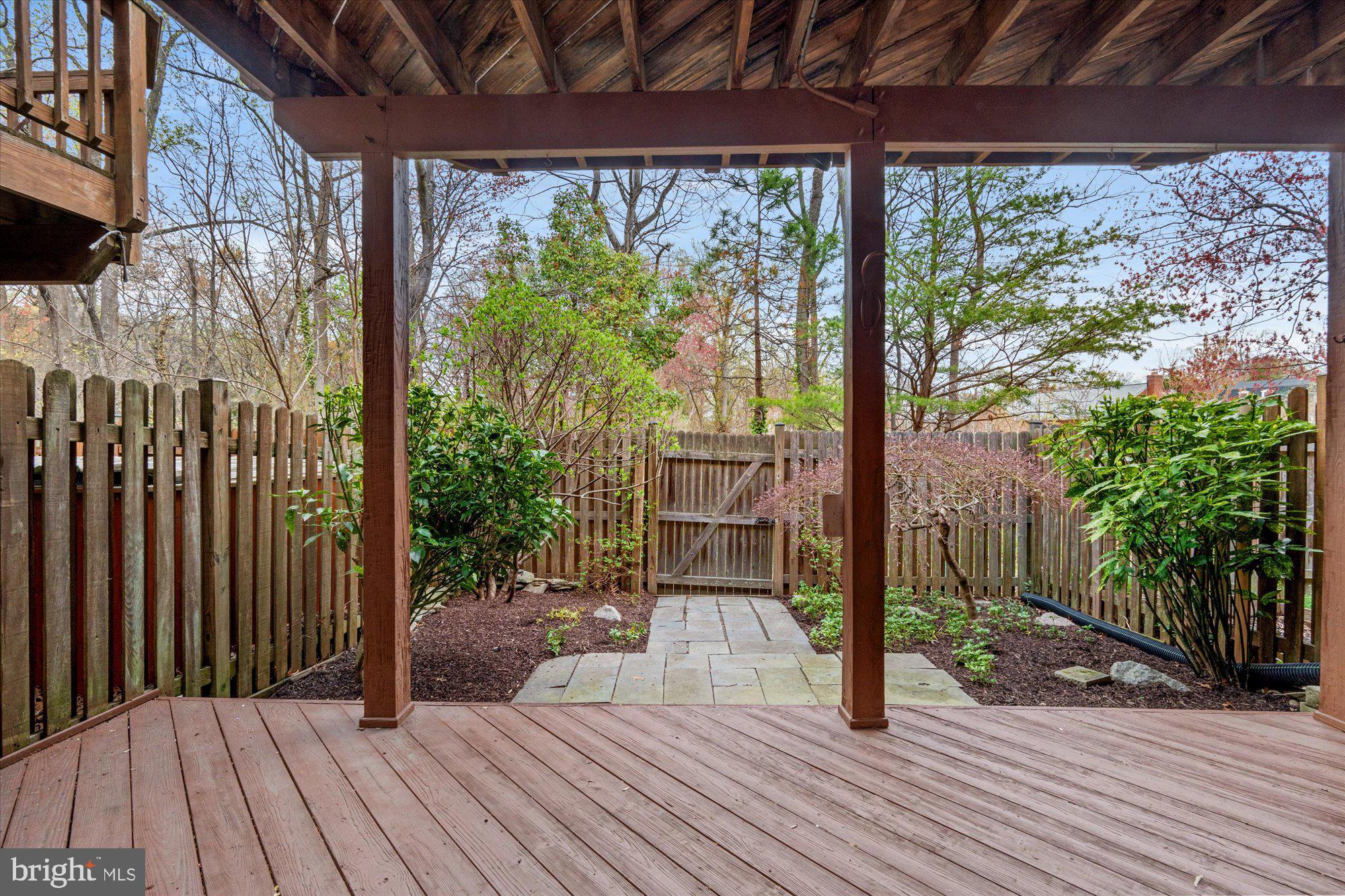 WELLINGTON COMMONS - Residential