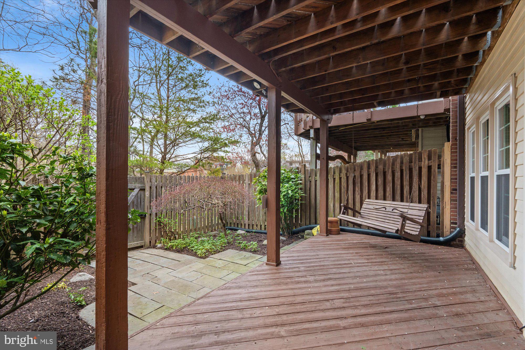 WELLINGTON COMMONS - Residential