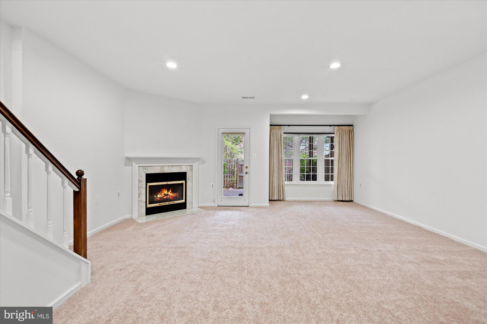 WELLINGTON COMMONS - Residential