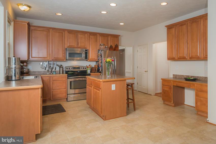 MANSFIELD PARK - Residential Lease