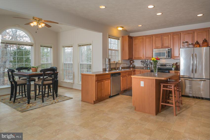 MANSFIELD PARK - Residential Lease