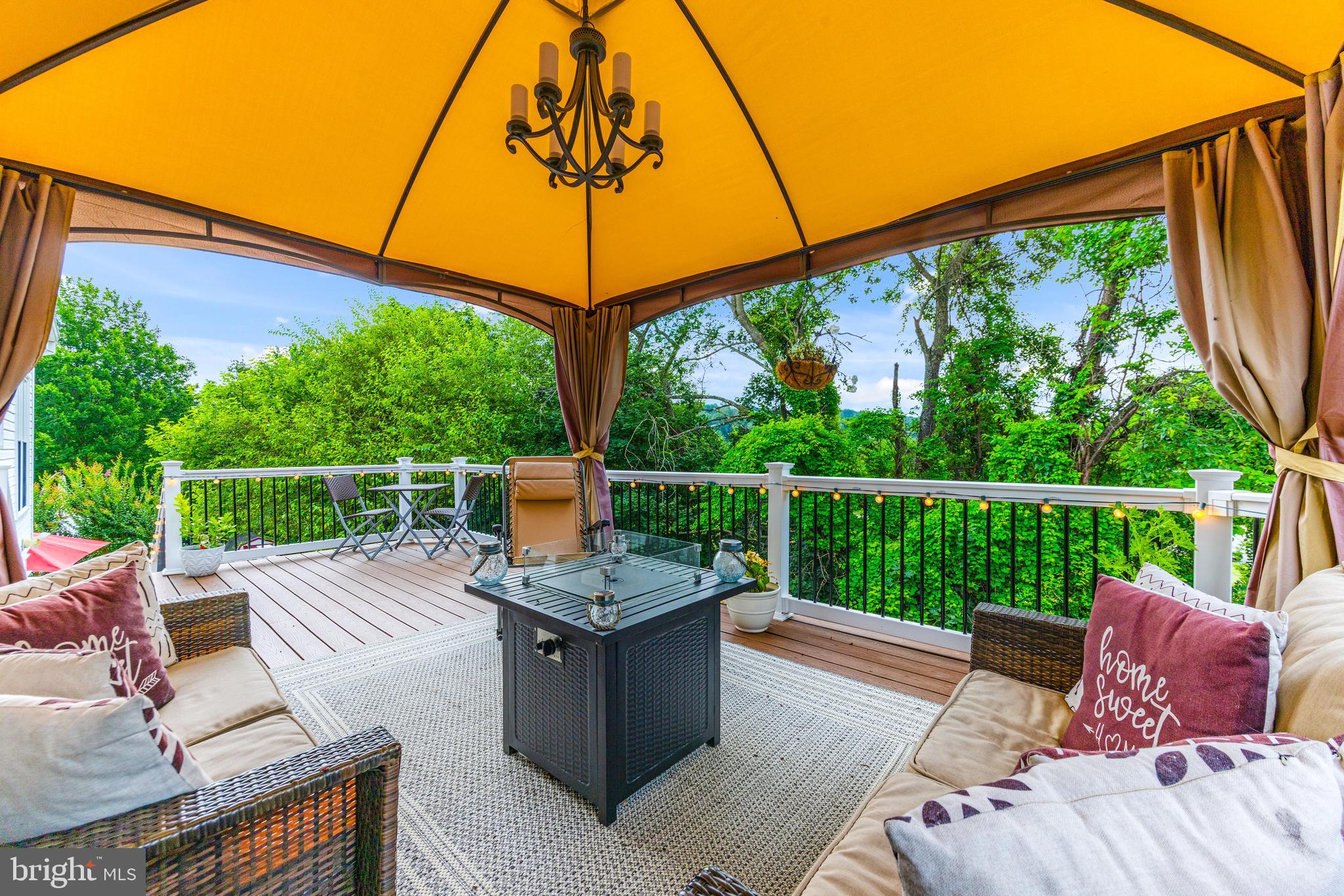 STONERIDGE OVERLOOK - Residential