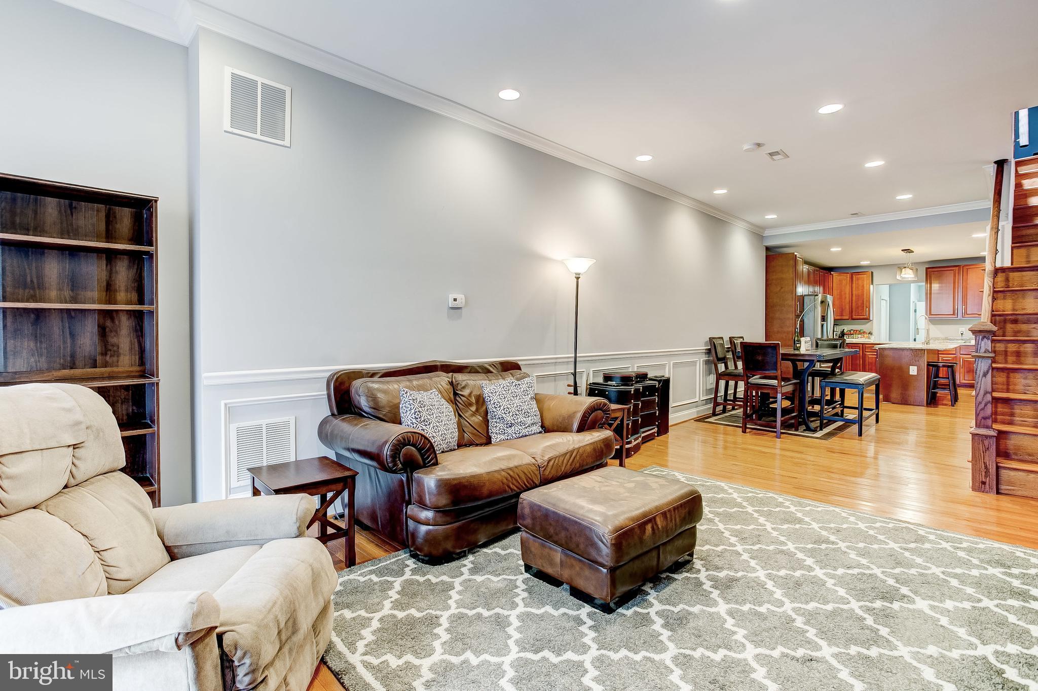 HIGHLANDTOWN - Residential