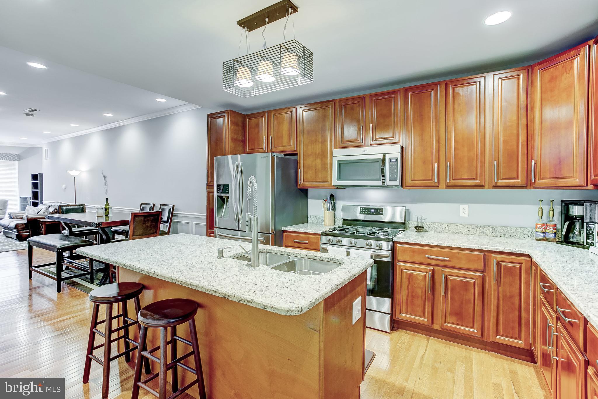 HIGHLANDTOWN - Residential