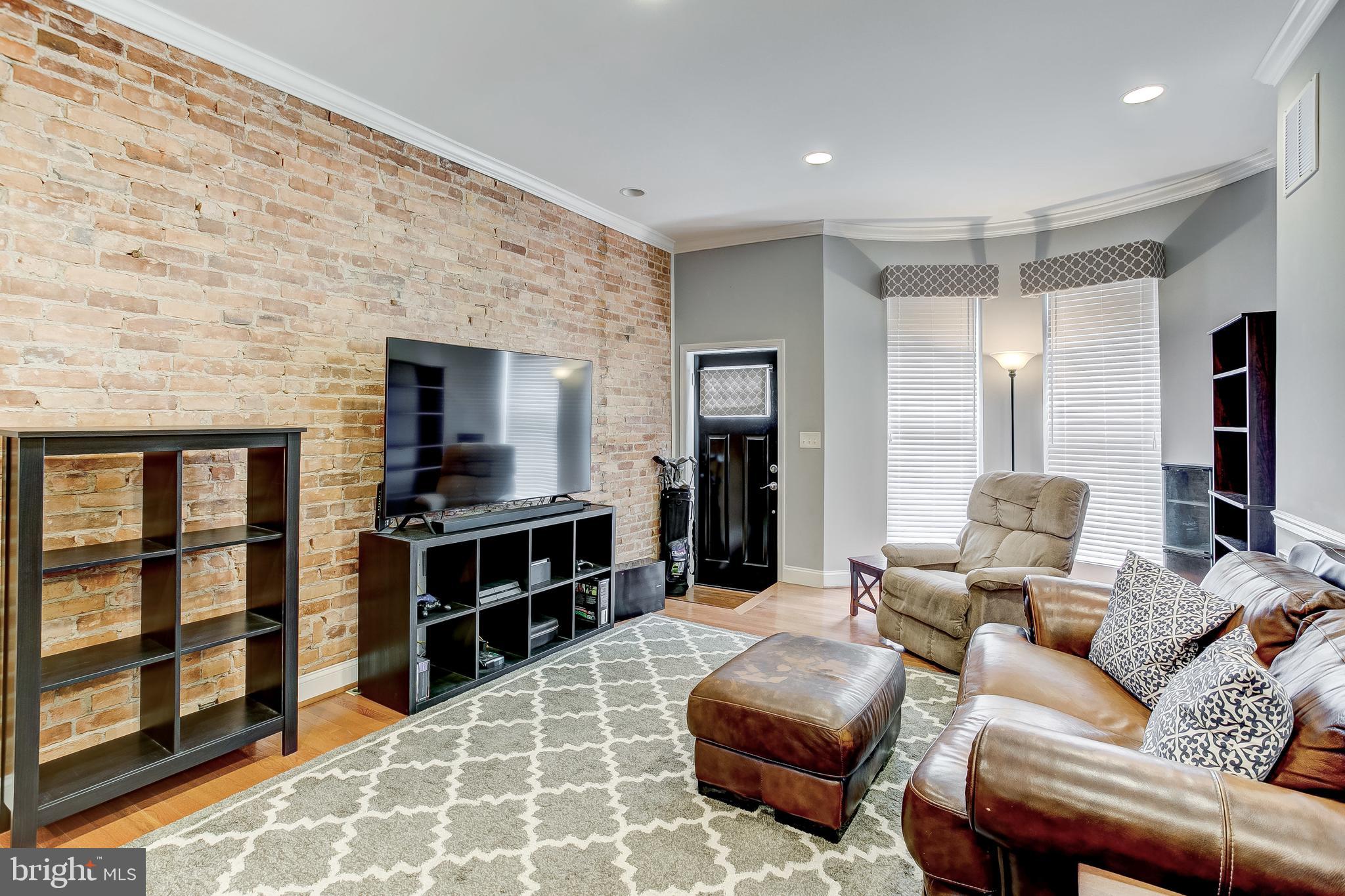 HIGHLANDTOWN - Residential