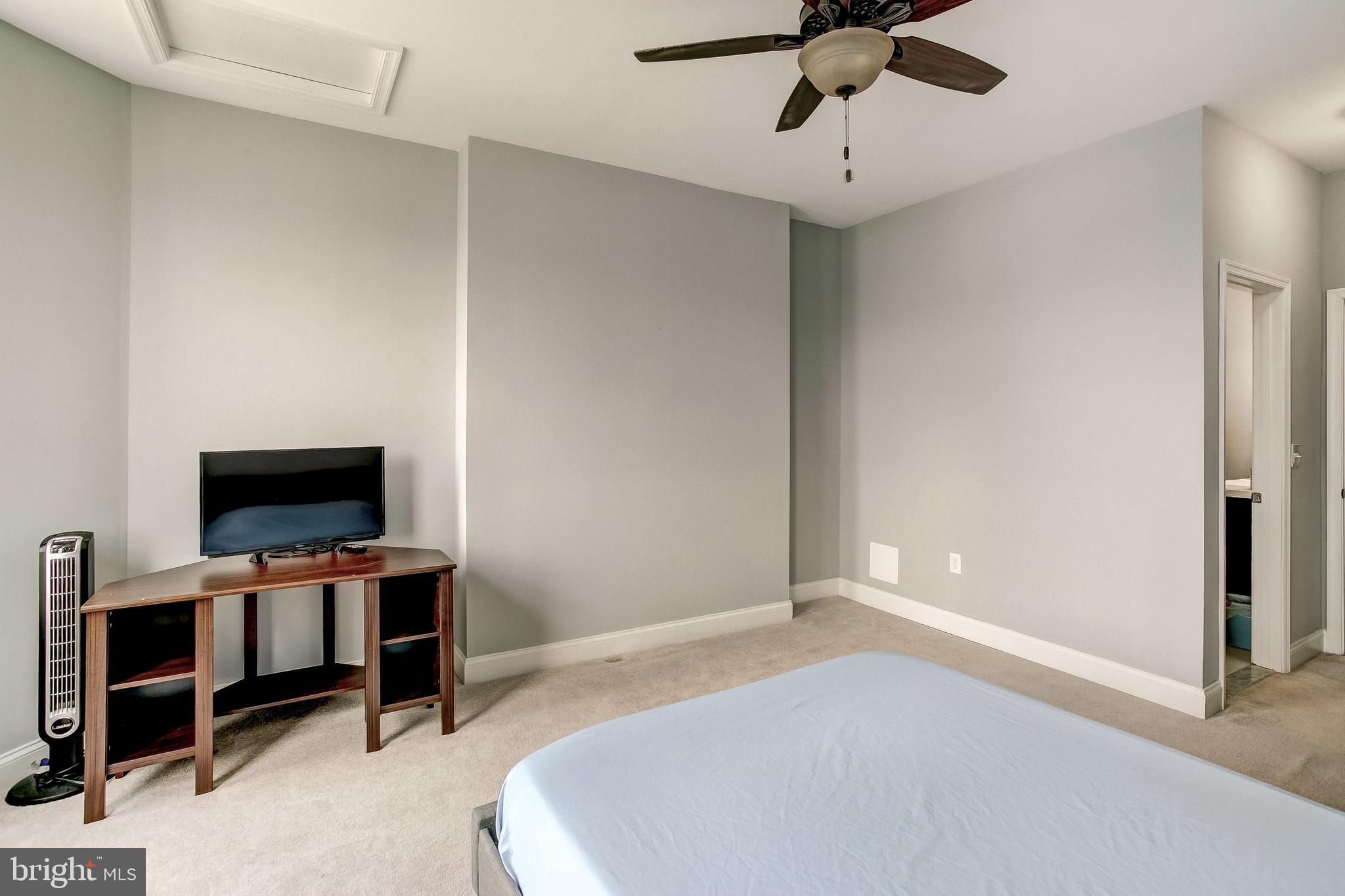 HIGHLANDTOWN - Residential